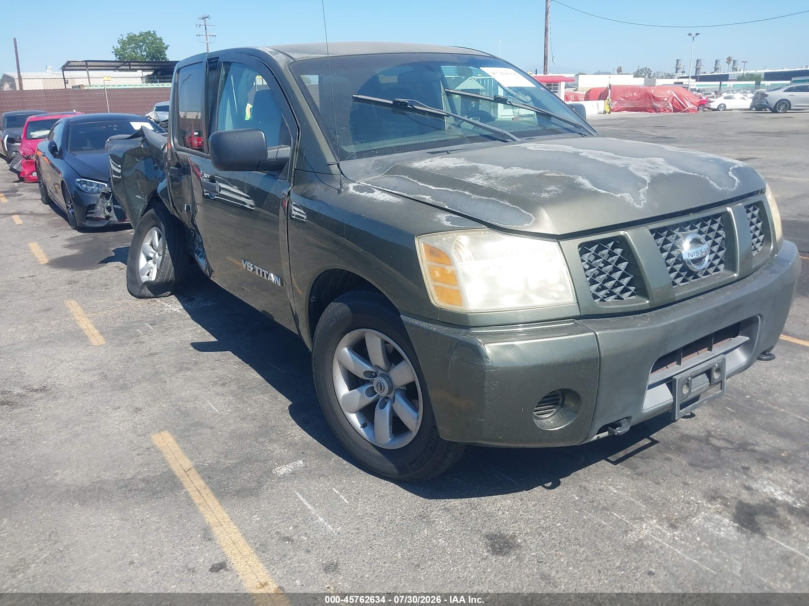 2005 Nissan Titan LE, VIN 1N6AA07A45N562698 — Side