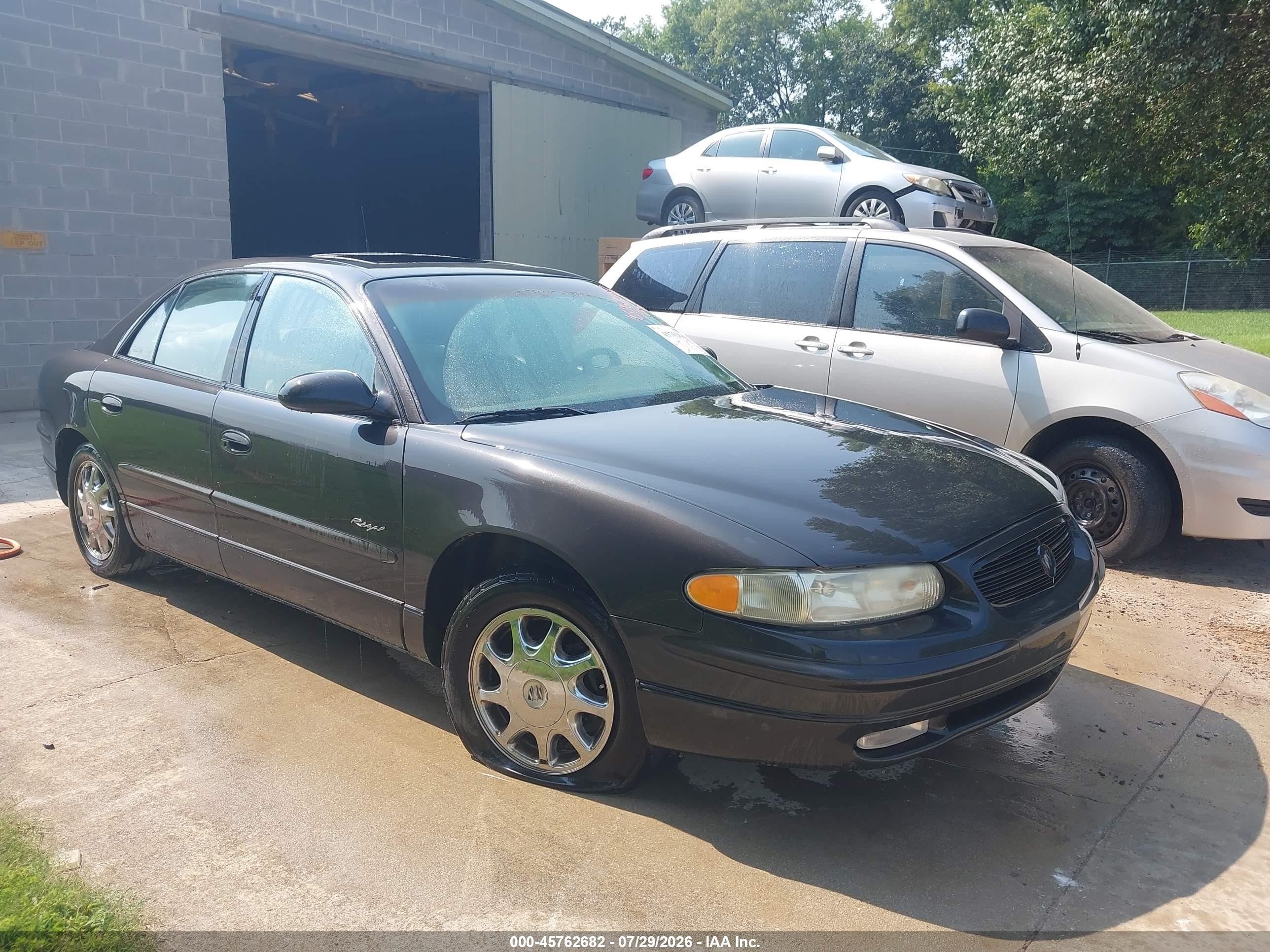 2001 Buick Regal LS, VIN 2G4WB55K811199196 — Normal wear