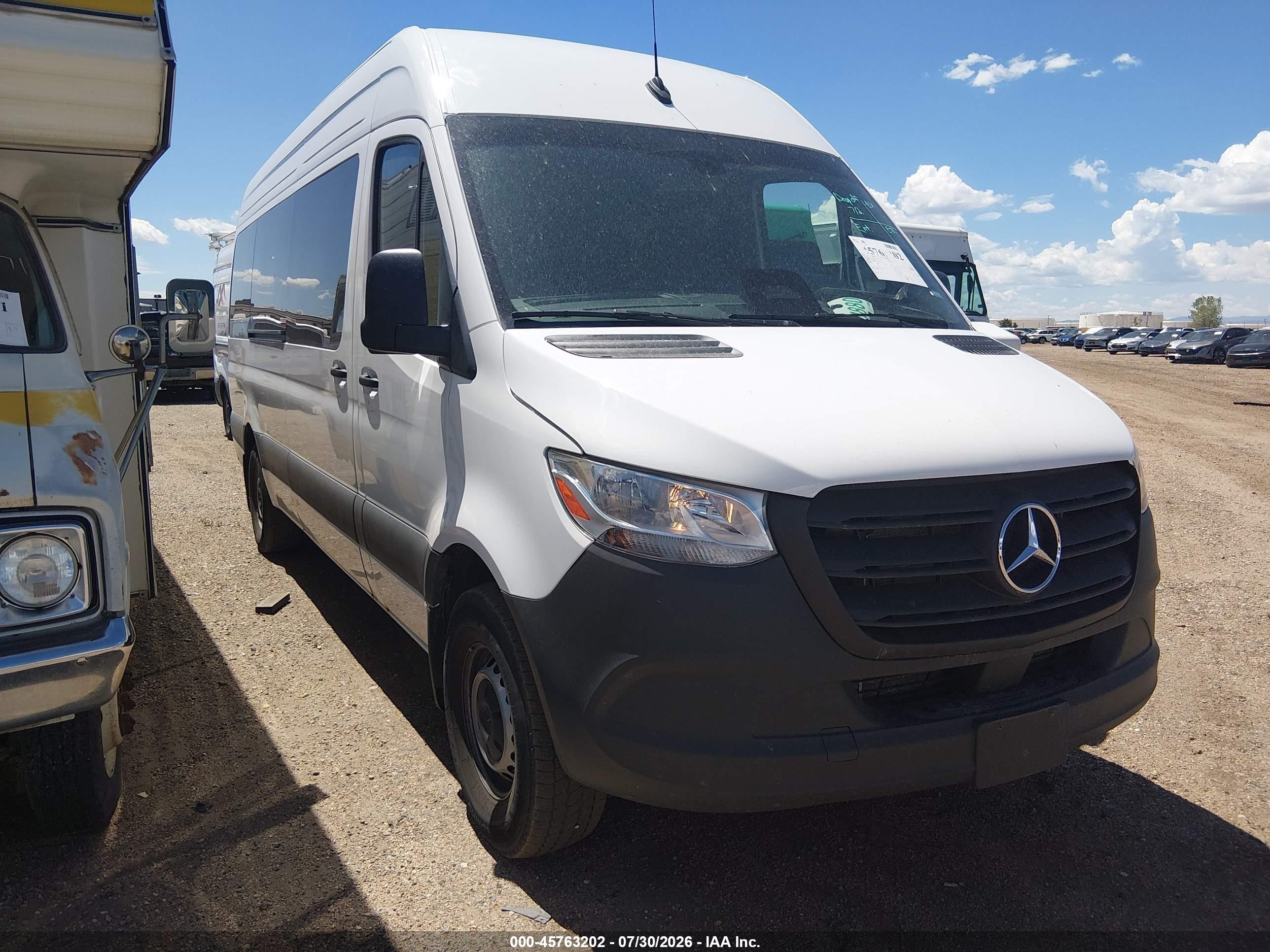 2026 Mercedes-Benz Sprinter Passenger, VIN W1Z4KGHY5TT603650 — Front end