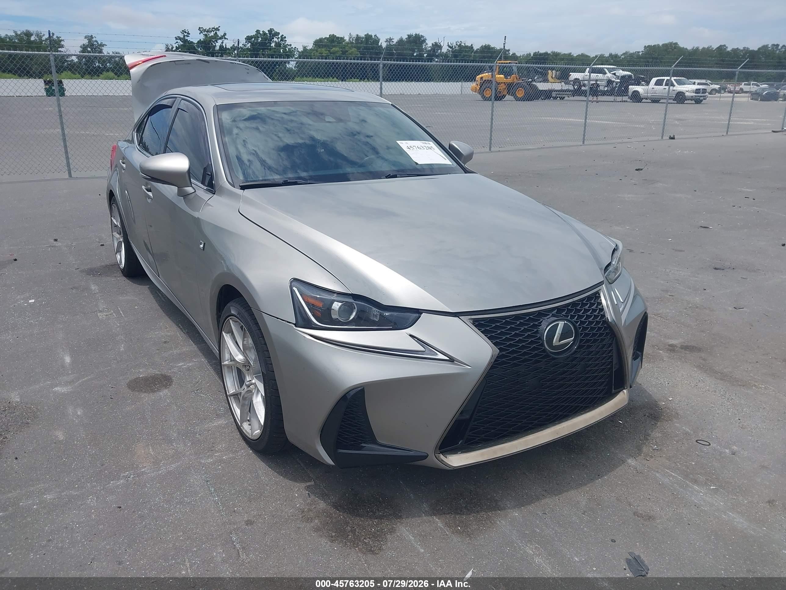 2017 Lexus IS 350, VIN JTHBE1D21H5029354 — Зад