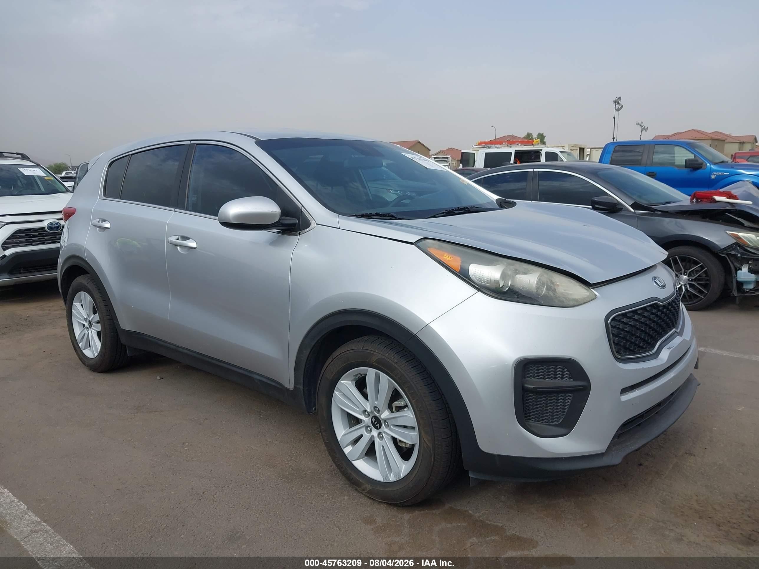 2019 Kia Sportage LX, VIN KNDPM3ACXK7572202 — Front end
