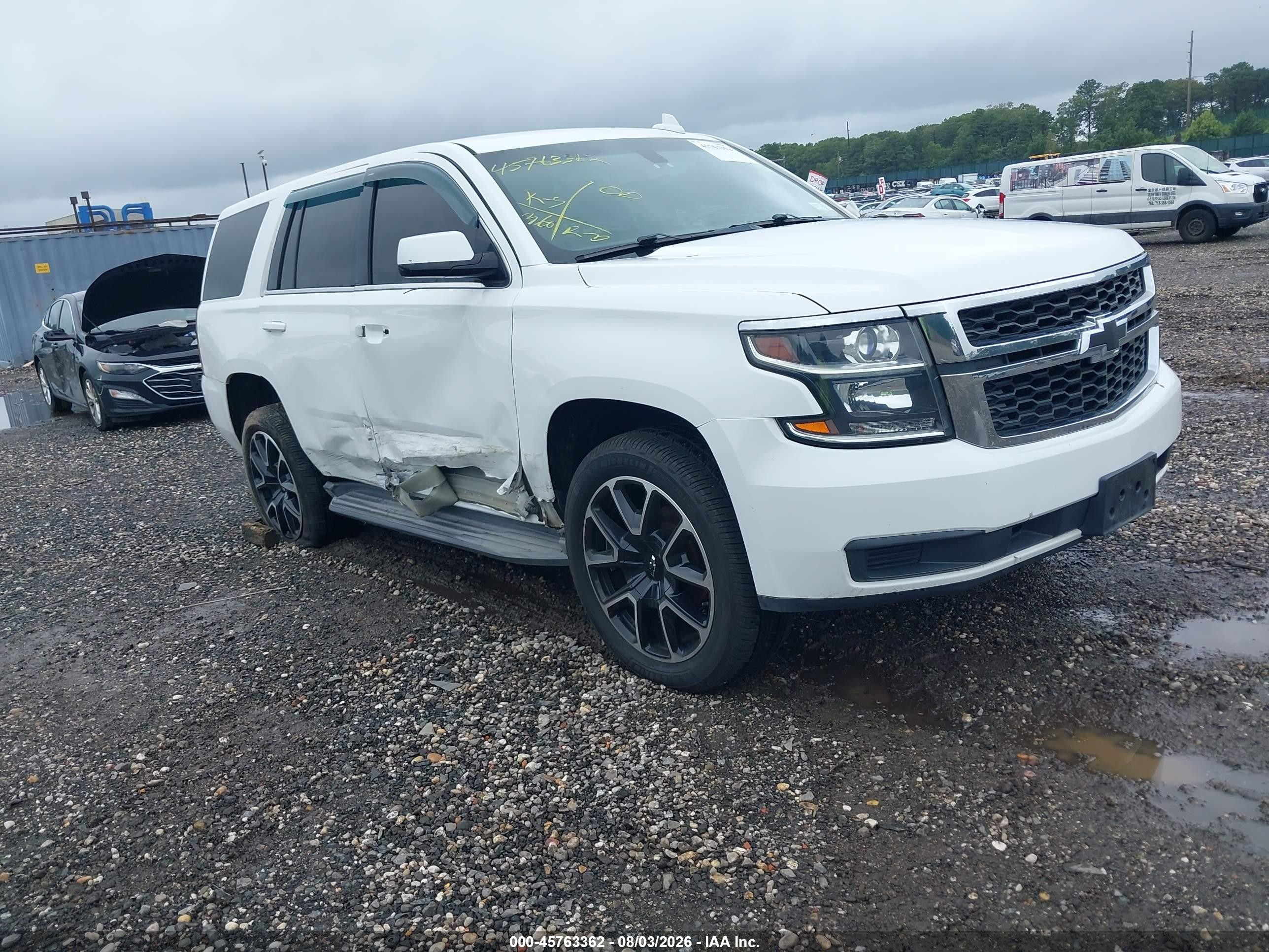 2016 Chevrolet Tahoe Commercial, VIN 1GNSKFEC2GR395482 — Бок