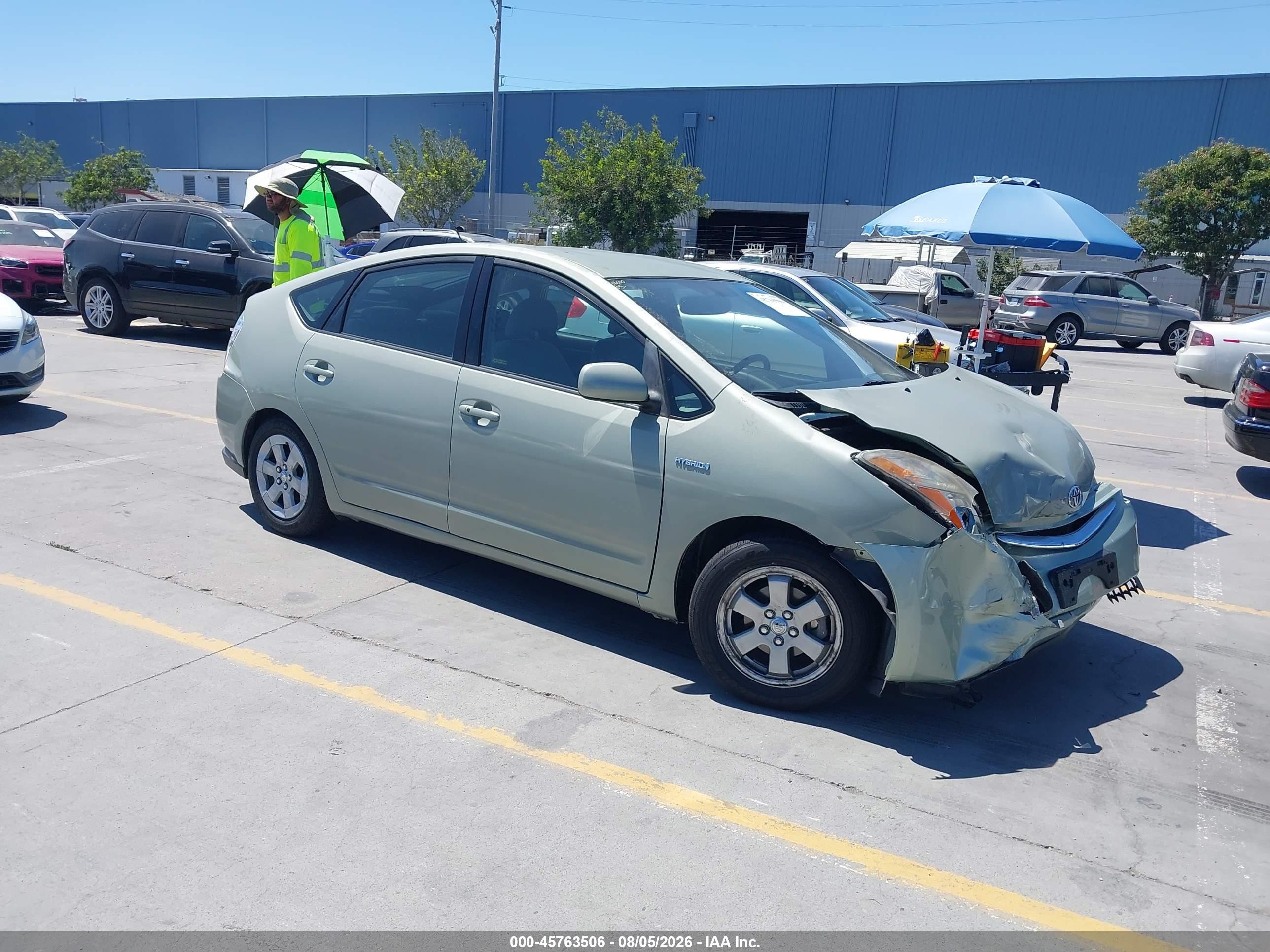 2007 Toyota Prius, VIN JTDKB20U477578959 — Front end