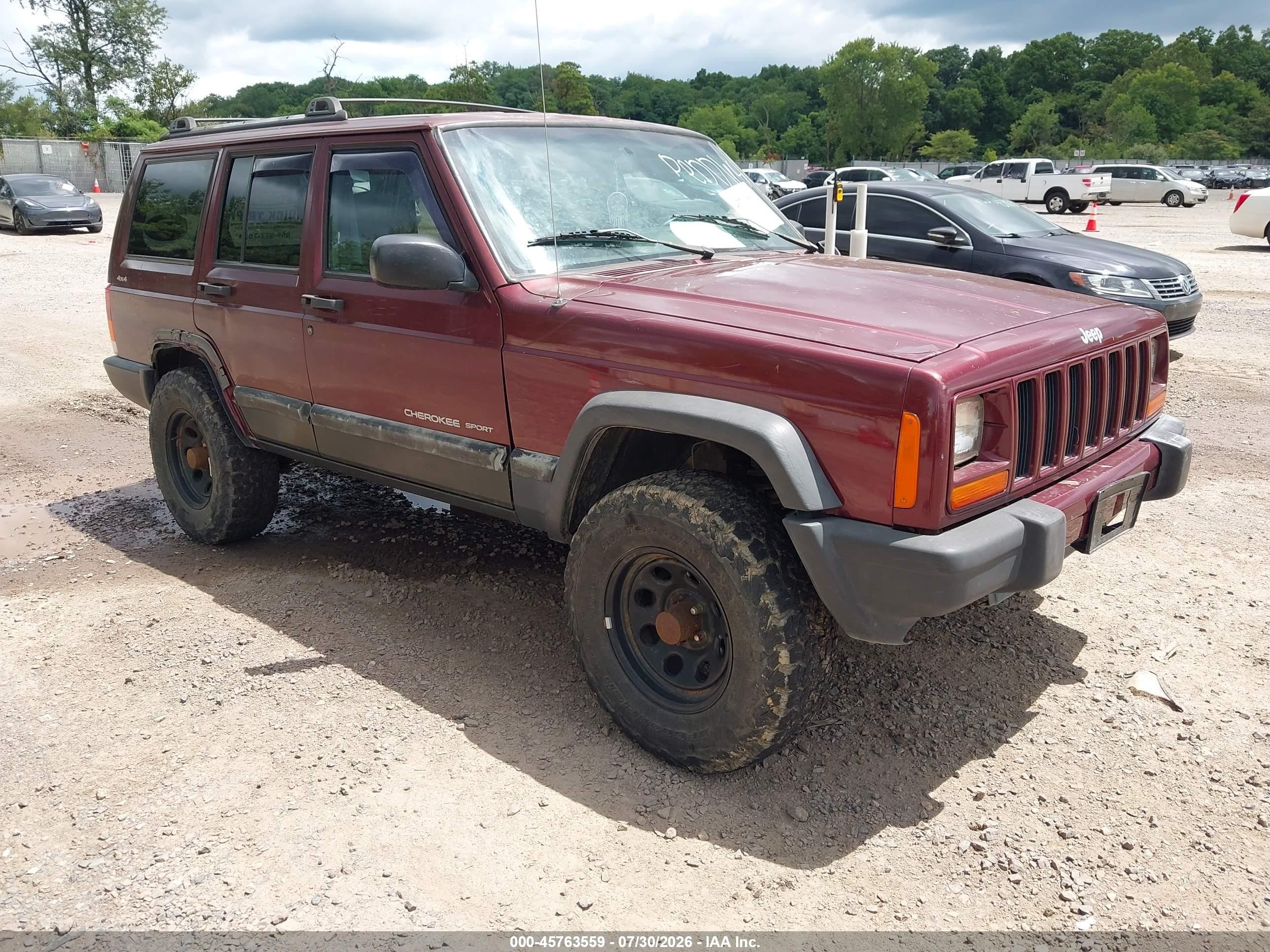 2001 Jeep Cherokee Sport, VIN 1J4FF48S71L557083 — Normal wear