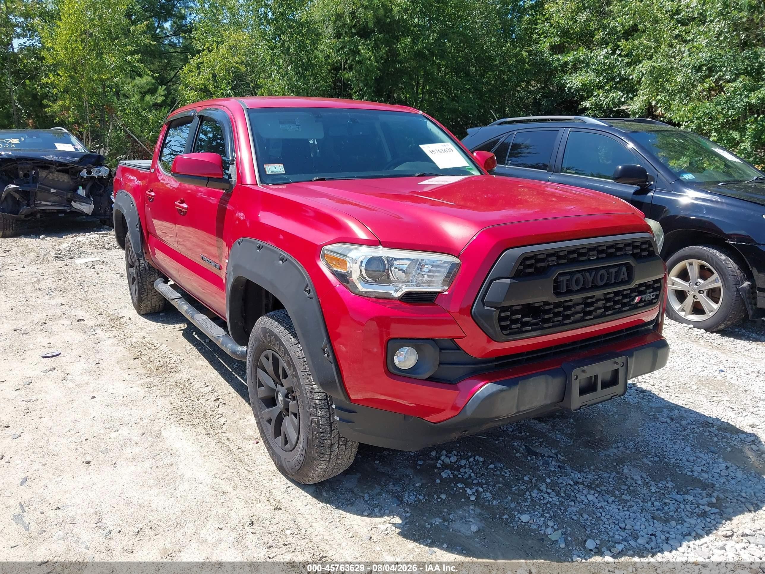 2016 Toyota Tacoma TRD Off Road, VIN 3TMCZ5AN1GM022719 — Frame damage