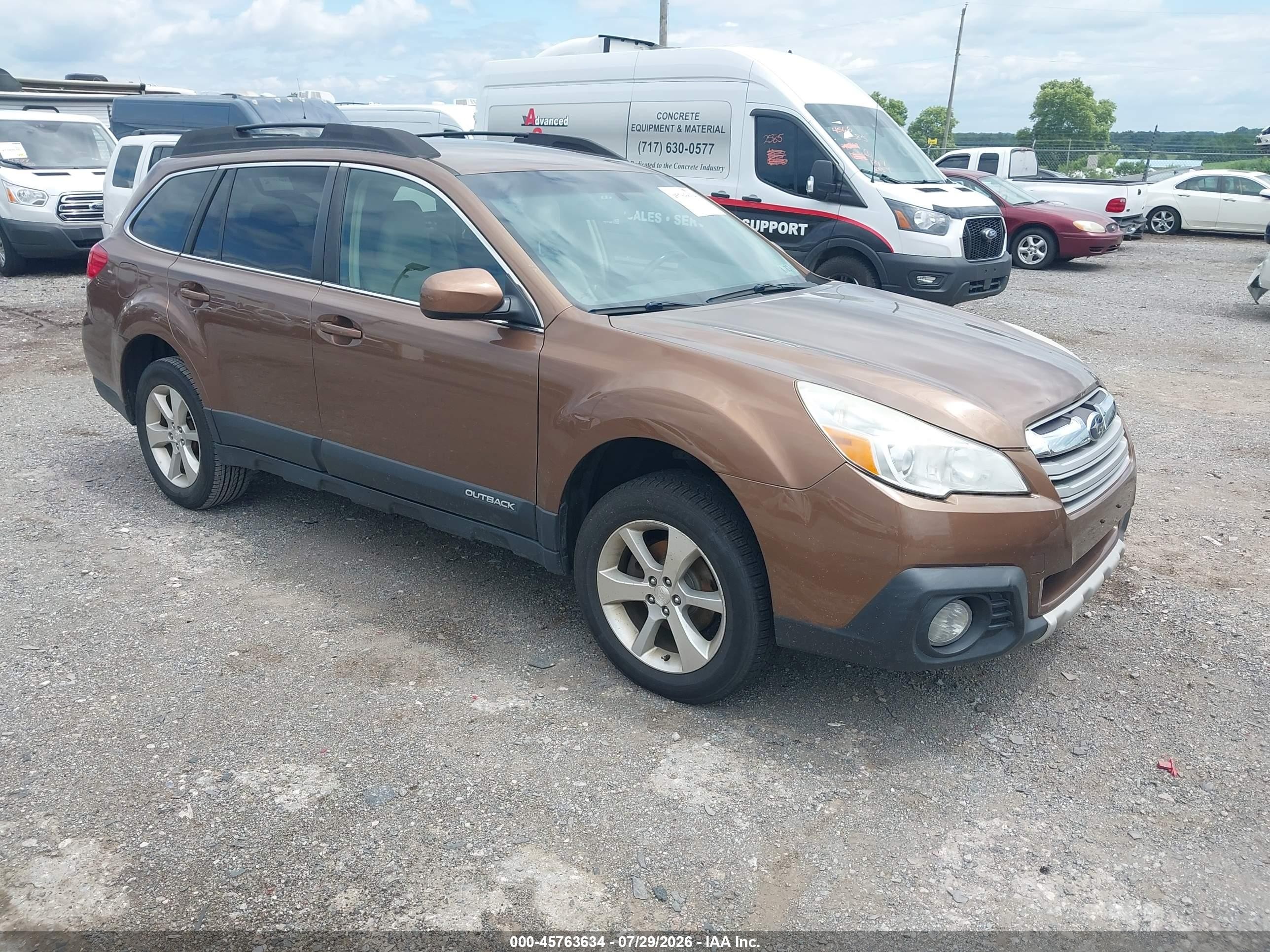 2013 Subaru Outback Limited, VIN 4S4BRBJC1D3261916 — Normal wear