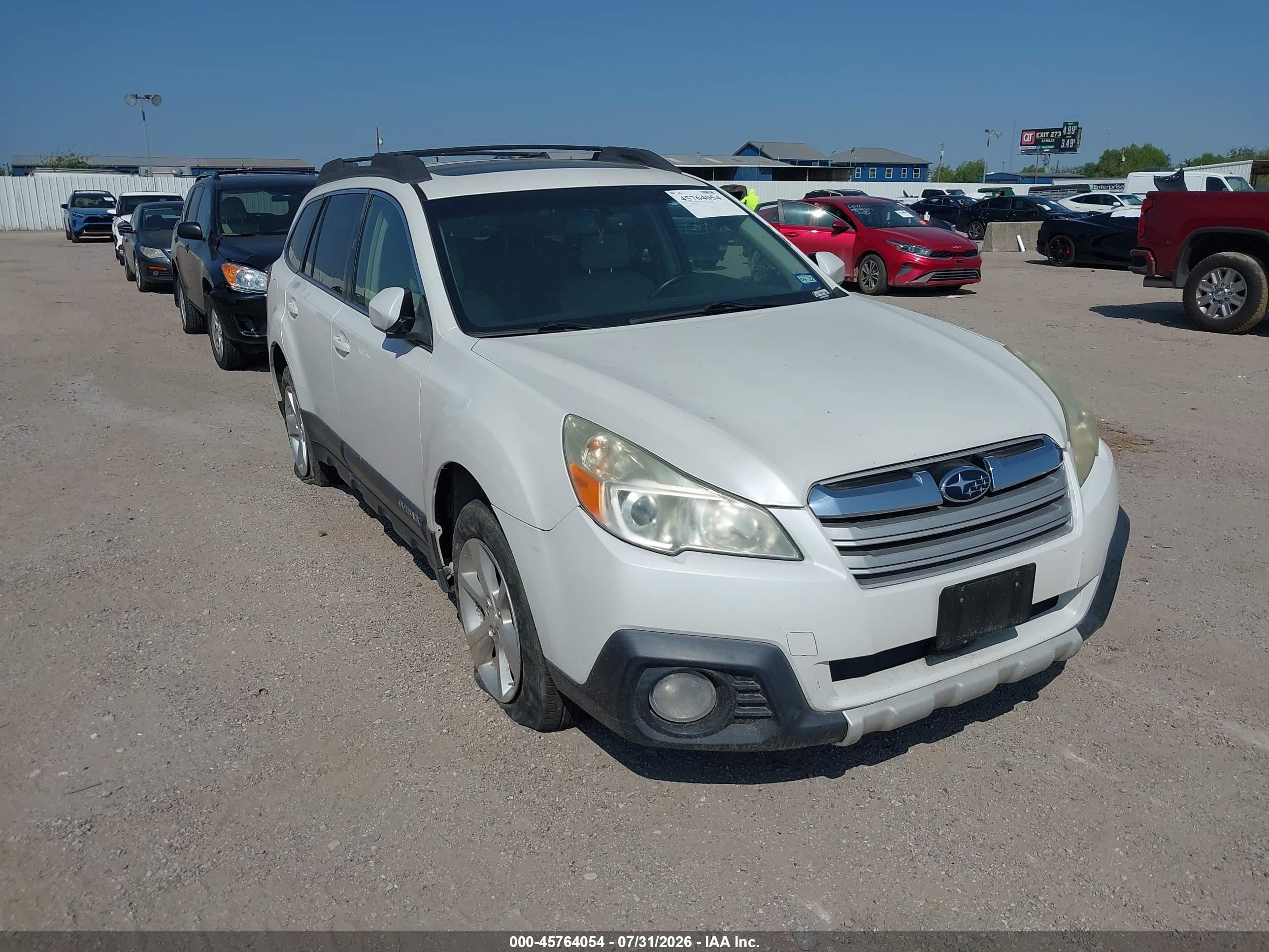 2014 Subaru Outback Limited, VIN 4S4BRCLC6E3316381 — Normal wear