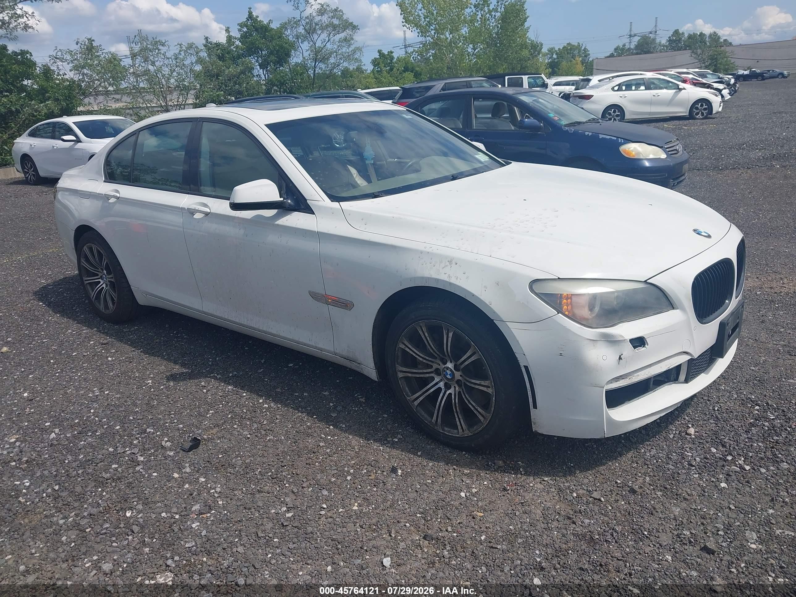 2012 BMW 7 Series 750i, VIN WBAKA8C55CDS99748 — Normal wear