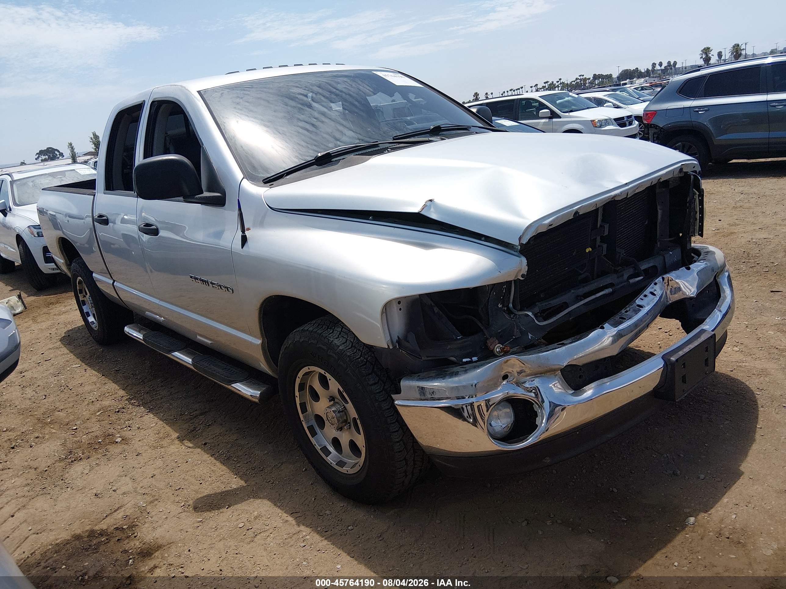 2005 Dodge 1500 SLT, VIN 1D7HA18D05S272210 — Перед