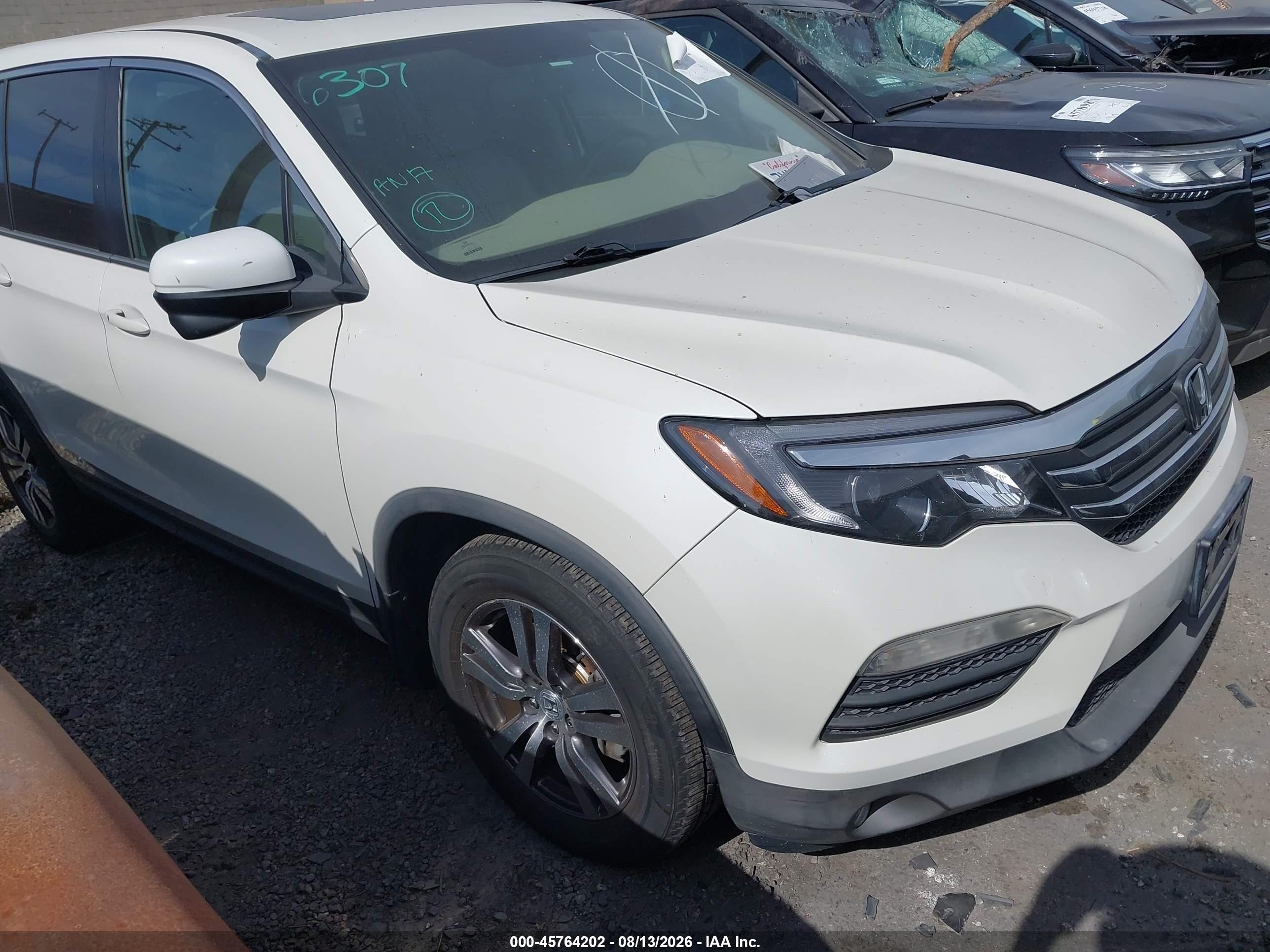 2017 Honda Pilot EX-L, VIN 5FNYF5H56HB002315 — Rear end