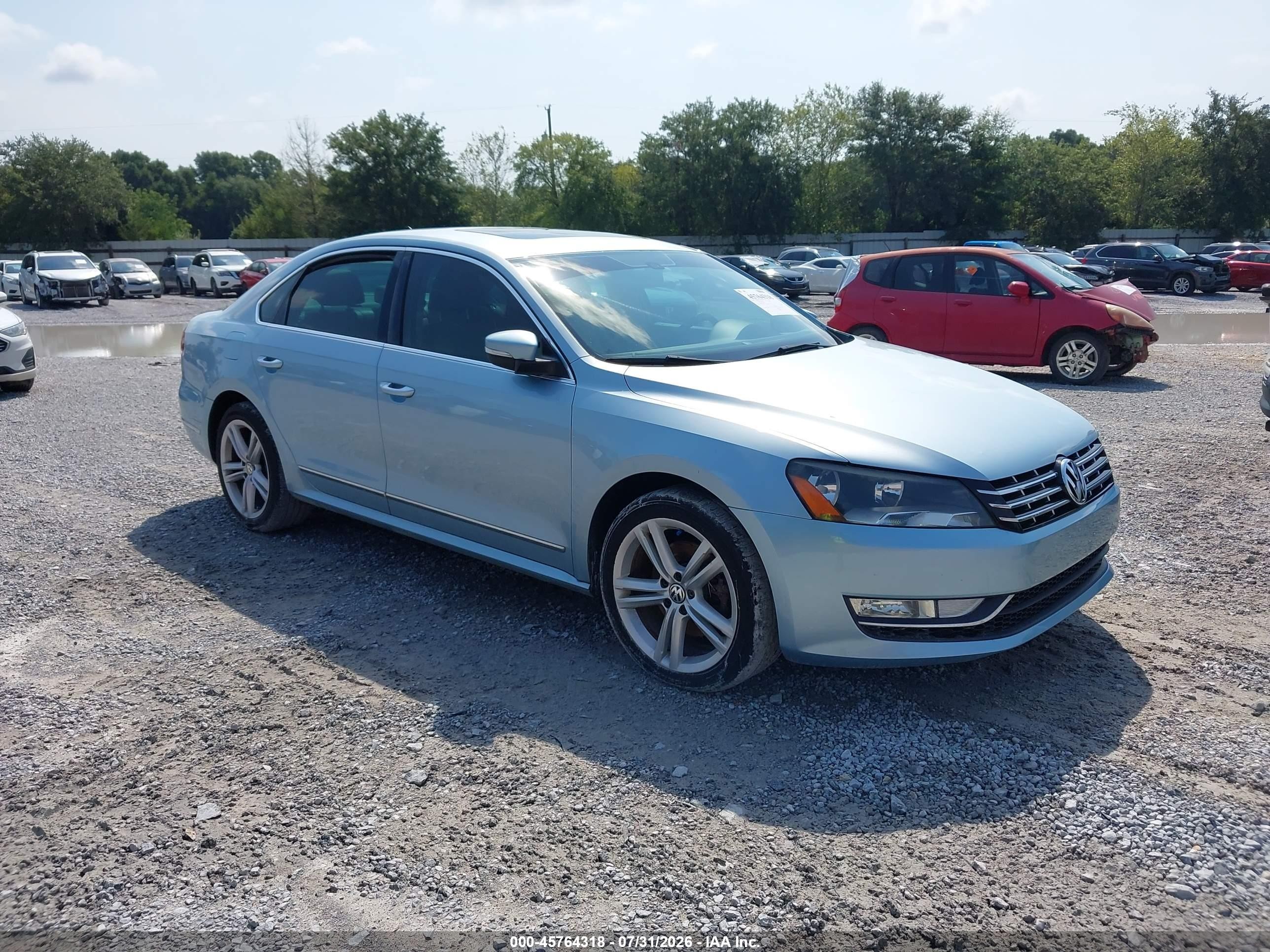 2013 Volkswagen Passat SE, VIN 1VWBN7A39DC044298 — Normal wear