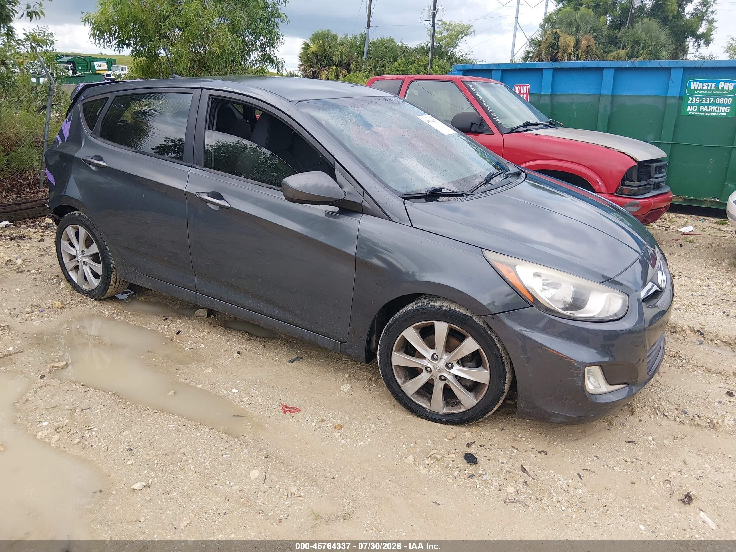 2012 Hyundai Accent SE, VIN KMHCU5AE8CU004881 — Rear end
