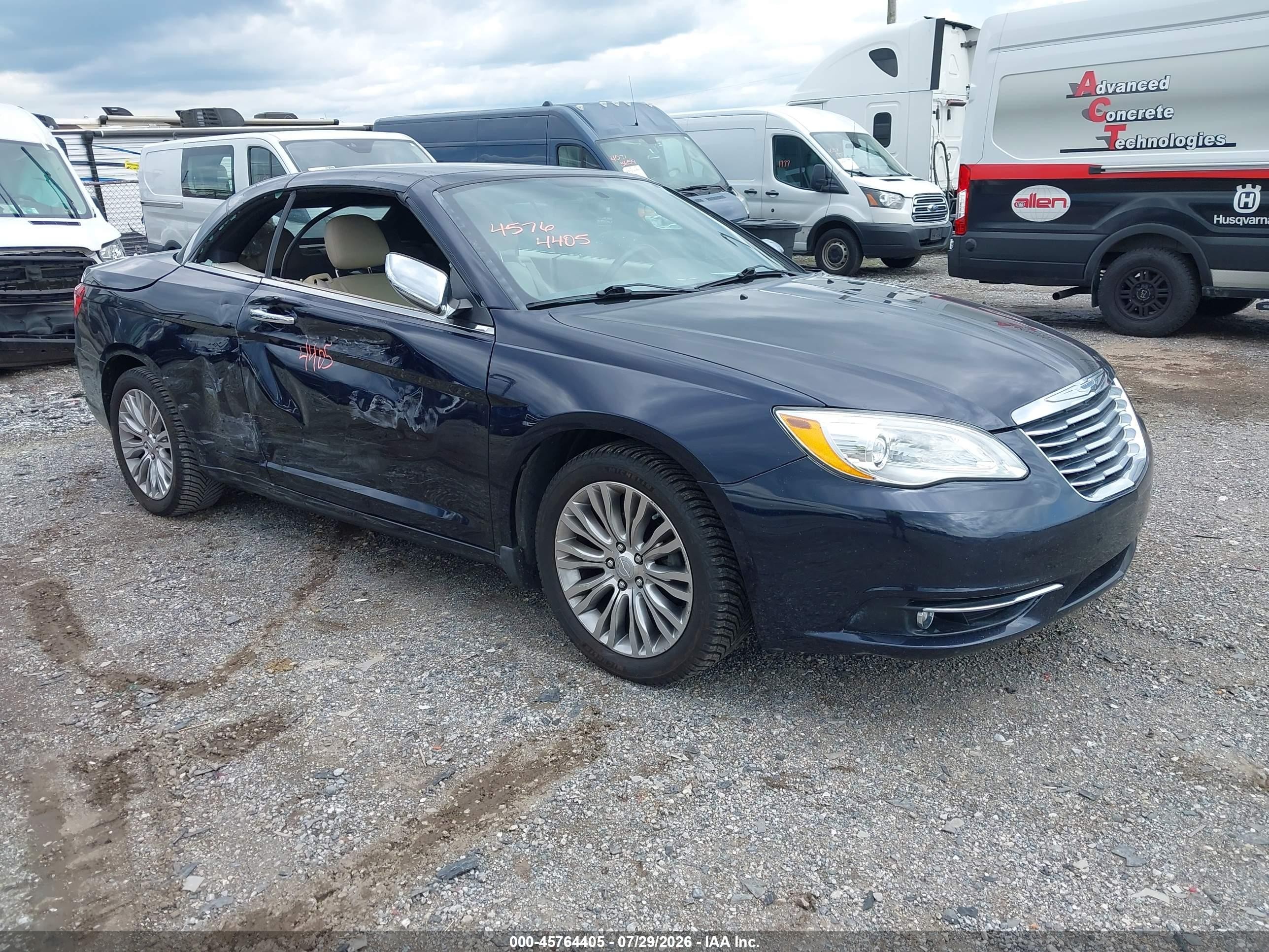 2012 Chrysler 200 Limited, VIN 1C3BCBFG5CN284852 — Side