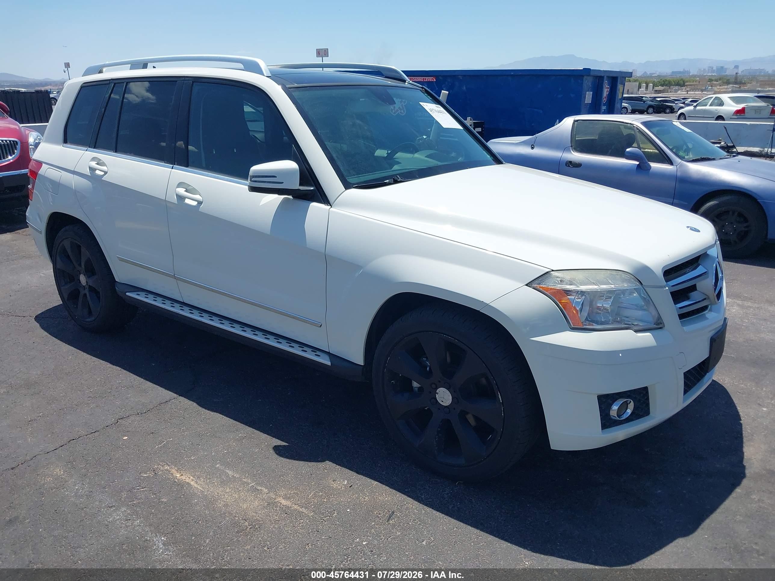 2010 Mercedes-Benz GLK 350, VIN WDCGG8HBXAF260946 — Normal wear