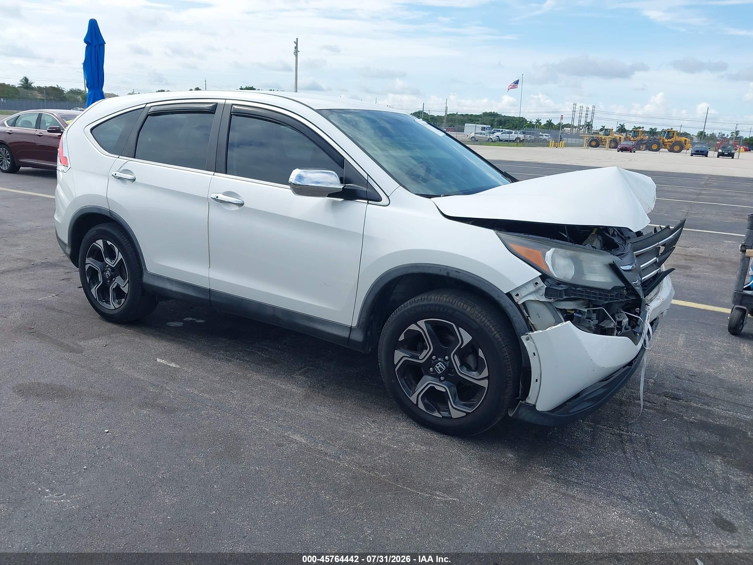 2013 Honda CR-V LX, VIN 5J6RM3H35DL041606 — Front end