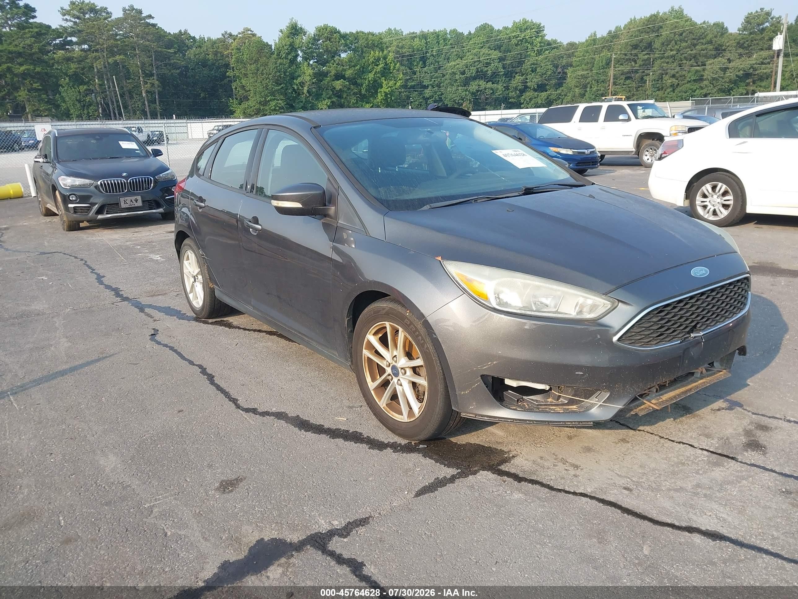 2015 Ford Focus SE, VIN 1FADP3K24FL223782 — Normal wear