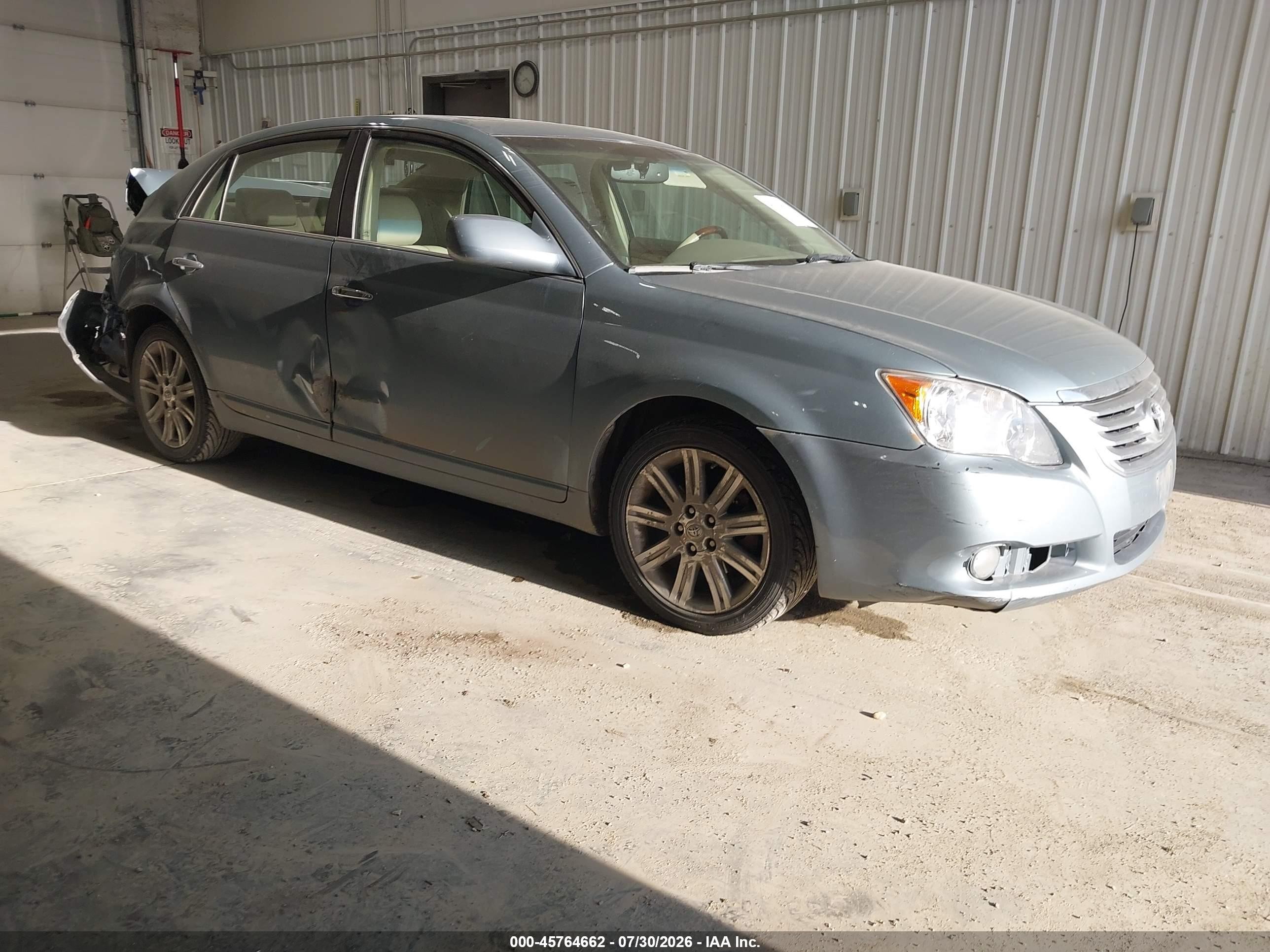 2008 Toyota Avalon Limited, VIN 4T1BK36B68U299815 — Rear end