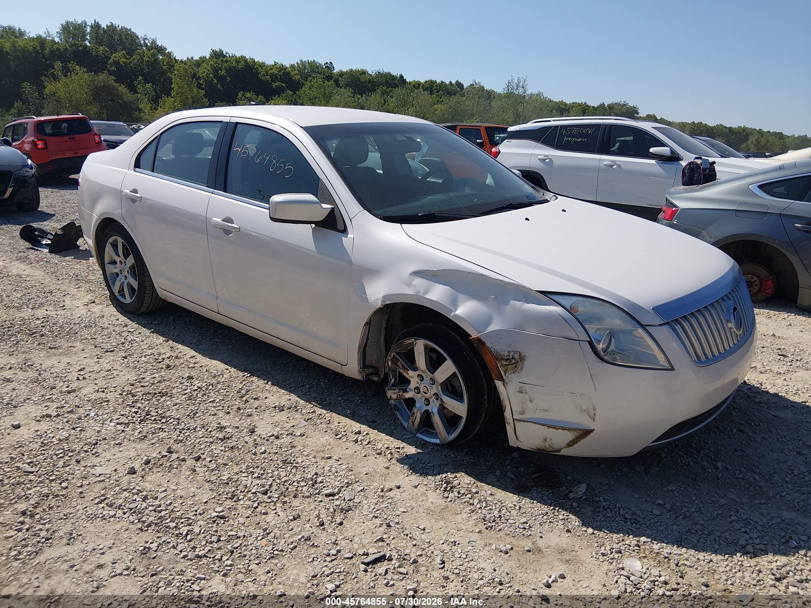 2011 Mercury Milan Premier, VIN 3MEHM0JG2BR604508 — Front end