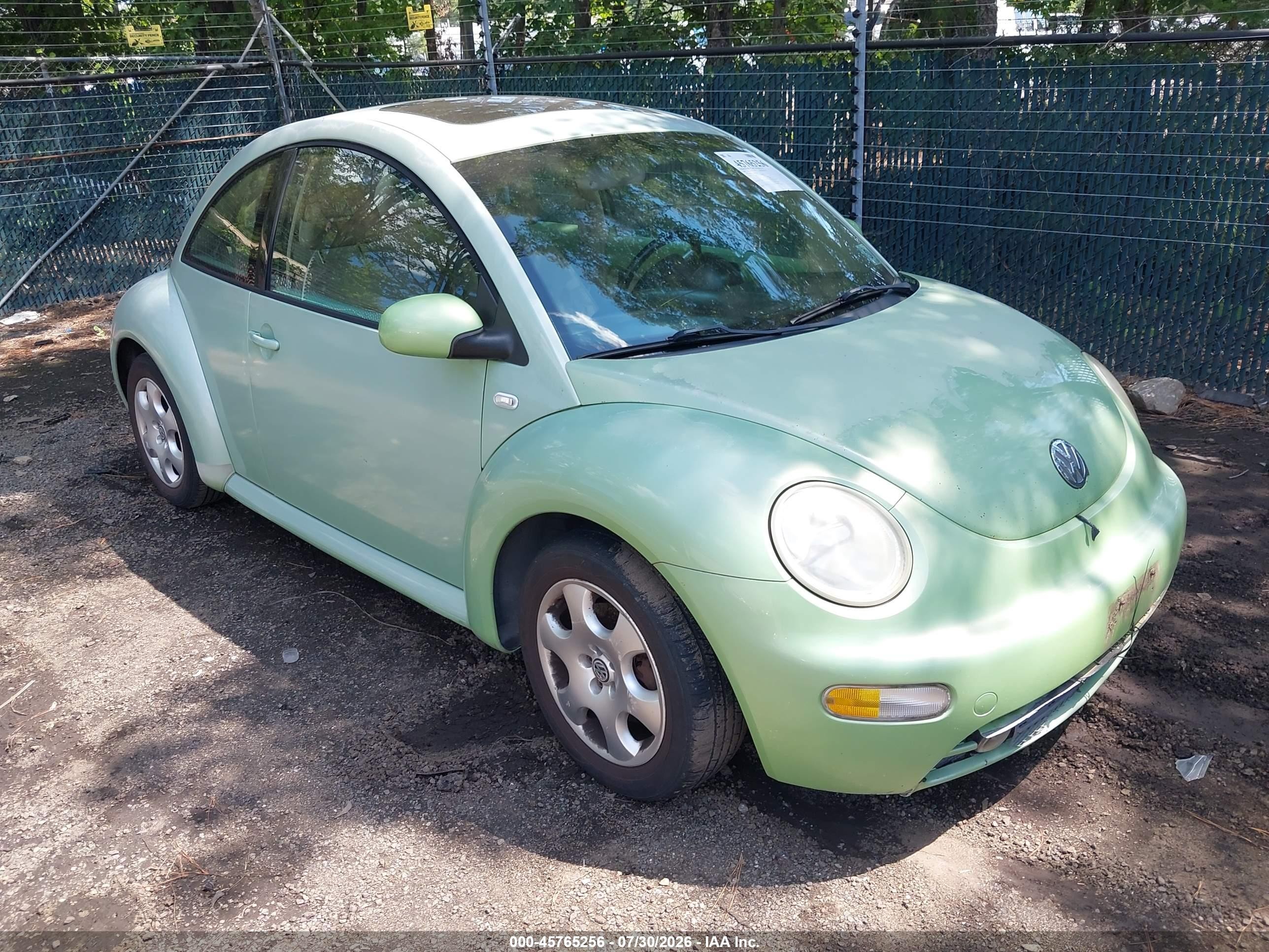 2002 Volkswagen Beetle GLX, VIN 3VWDD21C32M402604 — Normal wear