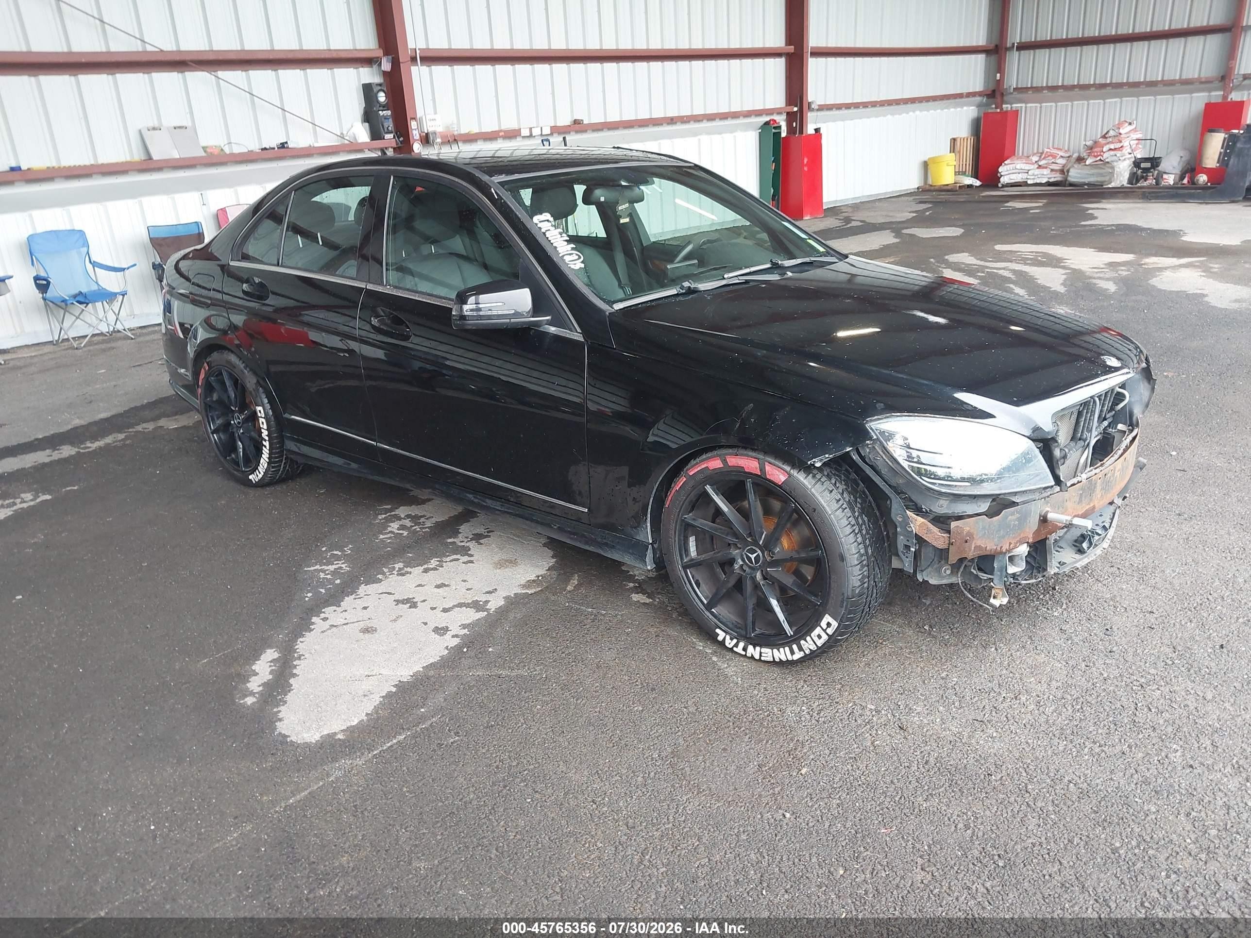 2010 Mercedes-Benz C 300 Sport, VIN WDDGF8BB7AR102005 — Front end