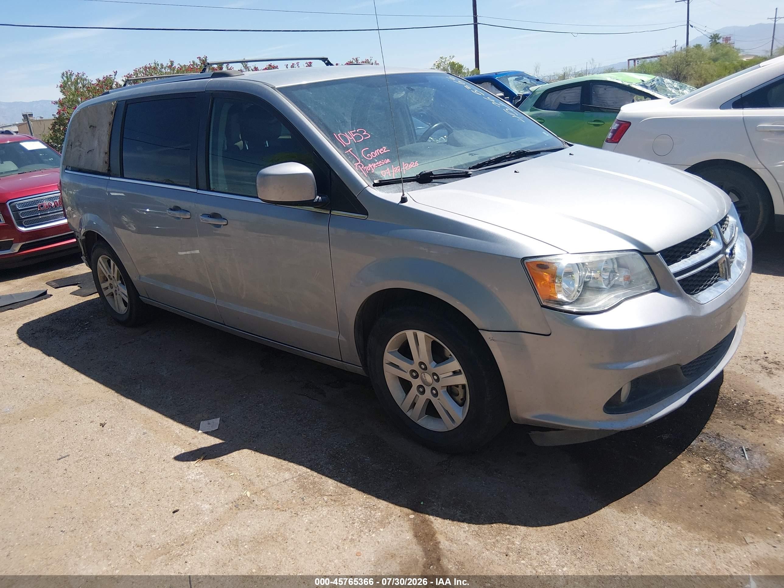 2018 Dodge Grand Caravan SXT, VIN 2C4RDGCG3JR241488 — Rear end