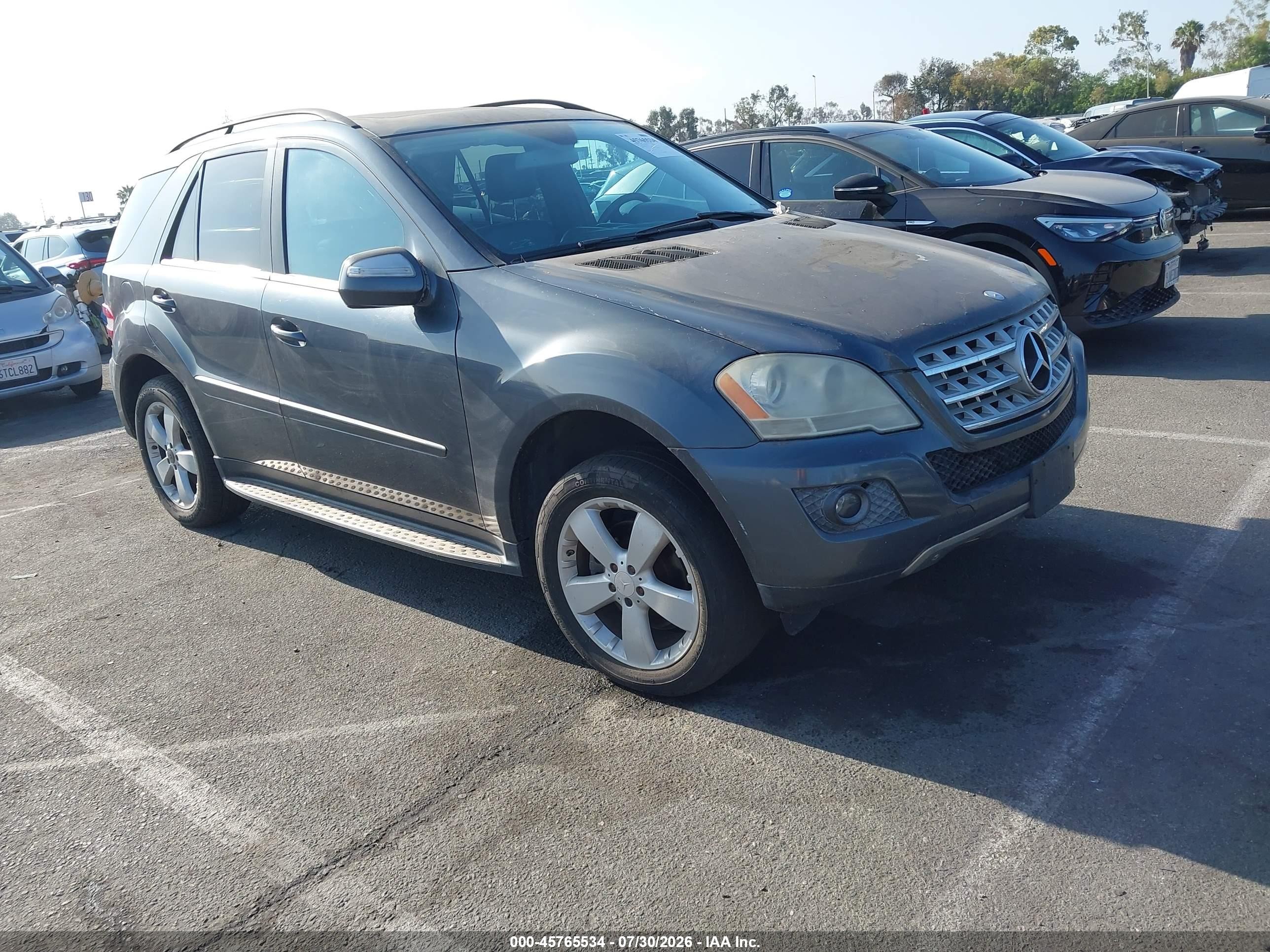 2010 Mercedes-Benz M 350, VIN 4JGBB5GB4AA579461 — Normal wear