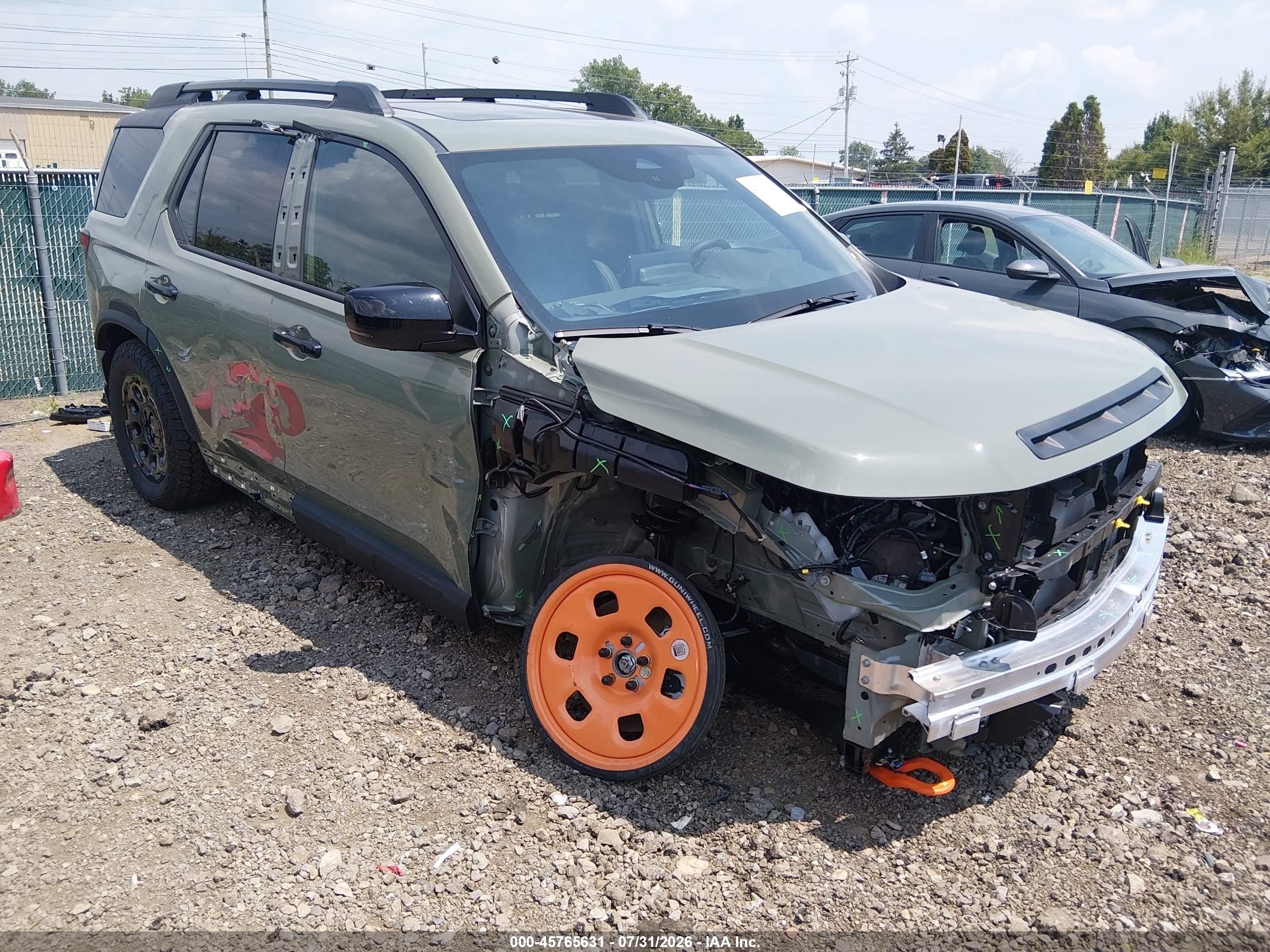 2026 Honda Passport TrailSport Elite, VIN 5FNYF9H84TB067268 — Front end