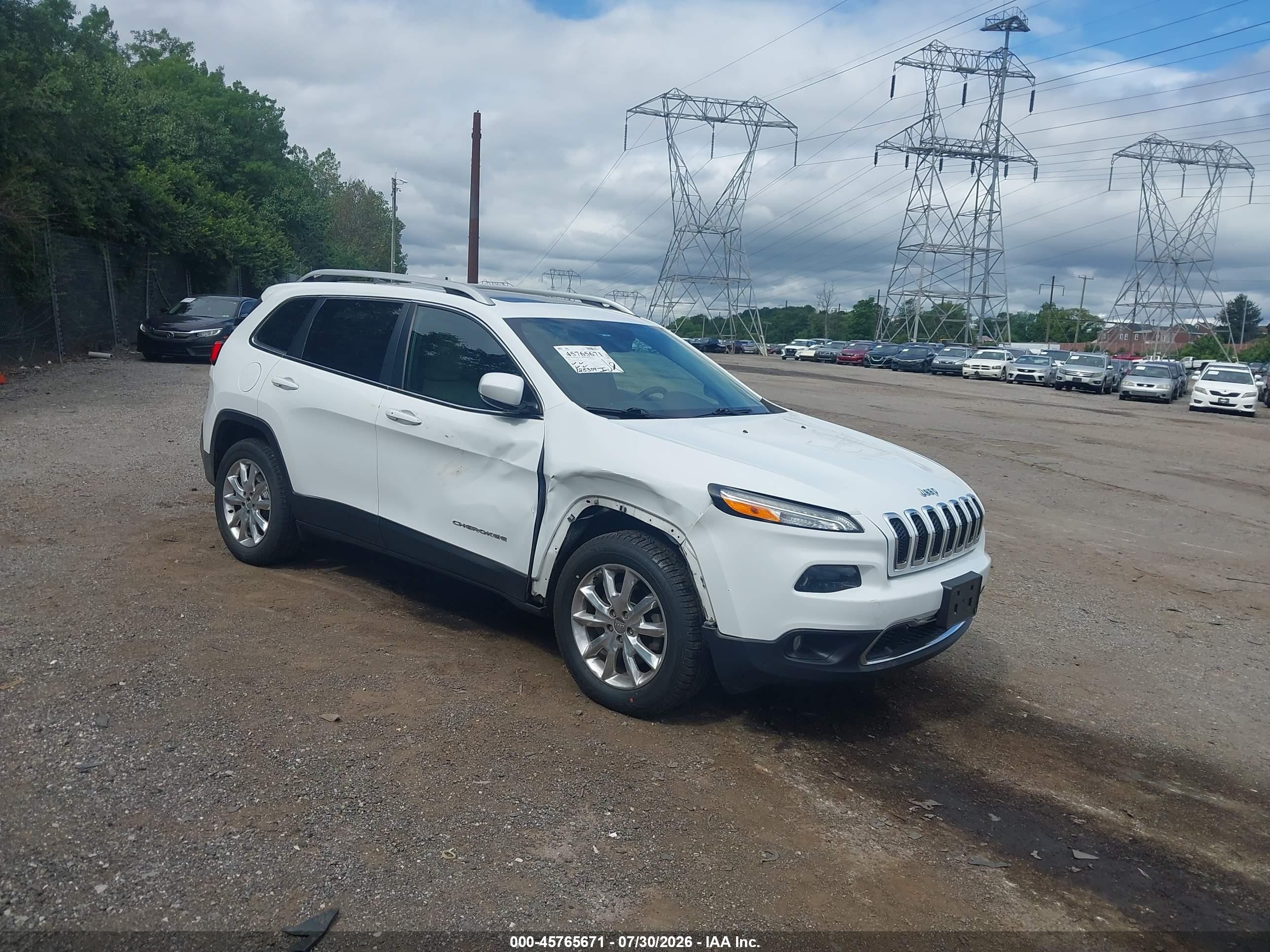 2016 Jeep Cherokee Limited, VIN 1C4PJMDB0GW270951 — Front end