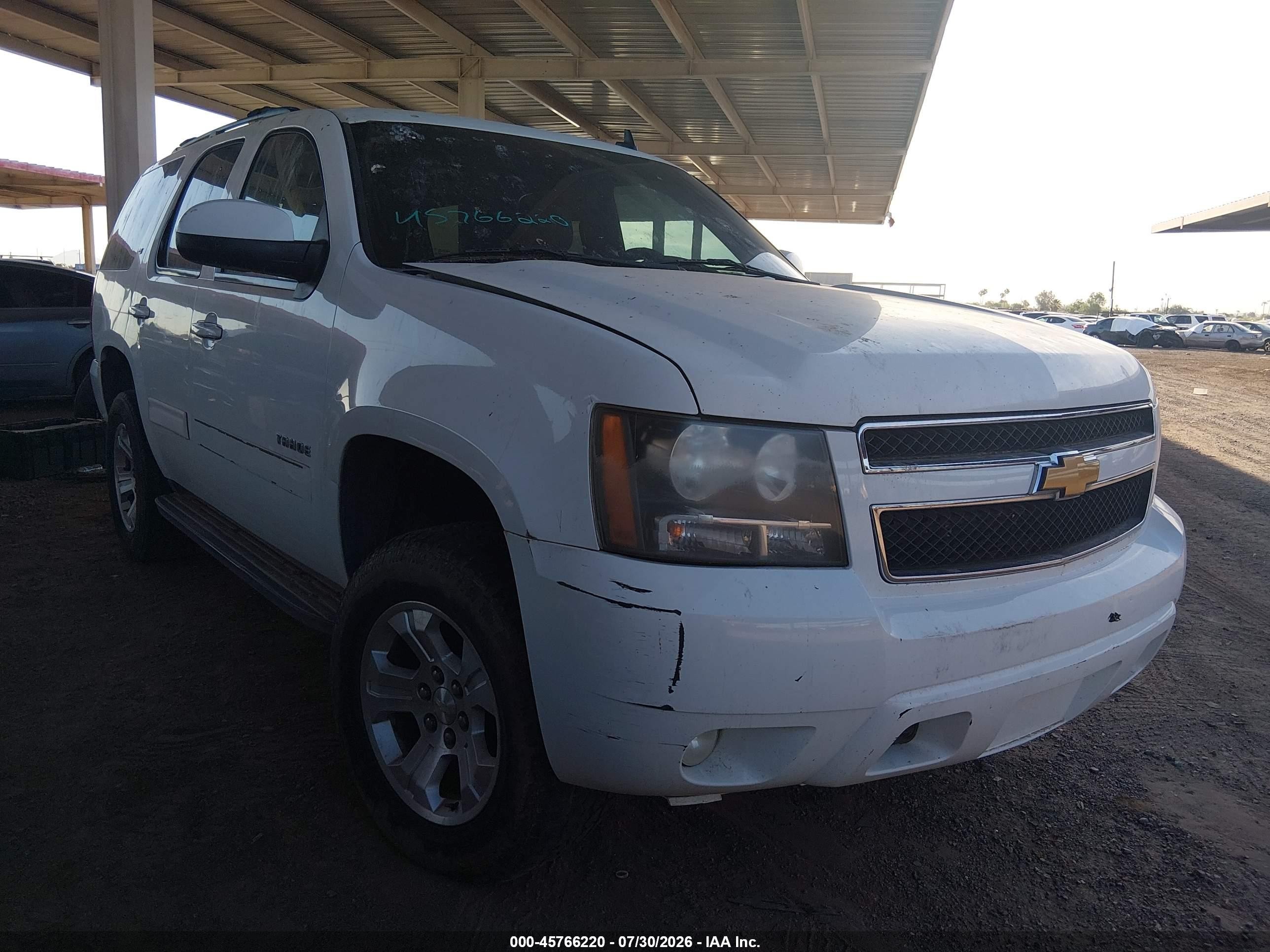 2013 Chevrolet Tahoe LT, VIN 1GNSKBE06DR106484 — Не указано