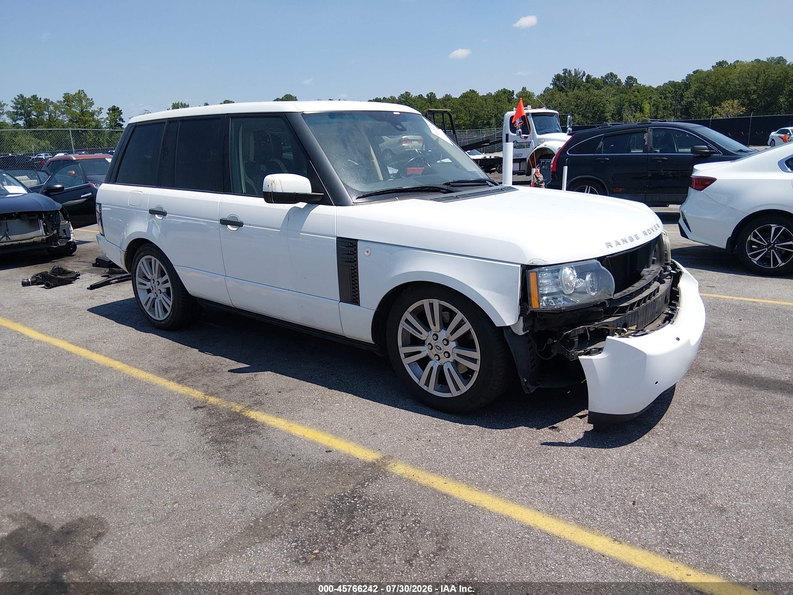 2011 Land Rover Range Rover HSE Lux, VIN SALMF1D45BA333965 — Normal wear