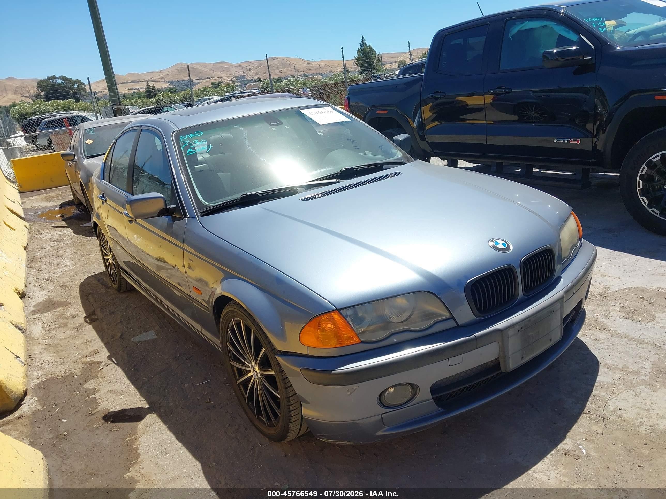 2001 BMW 3 Series 330i, VIN WBAAV53481FJ64240 — Normal wear
