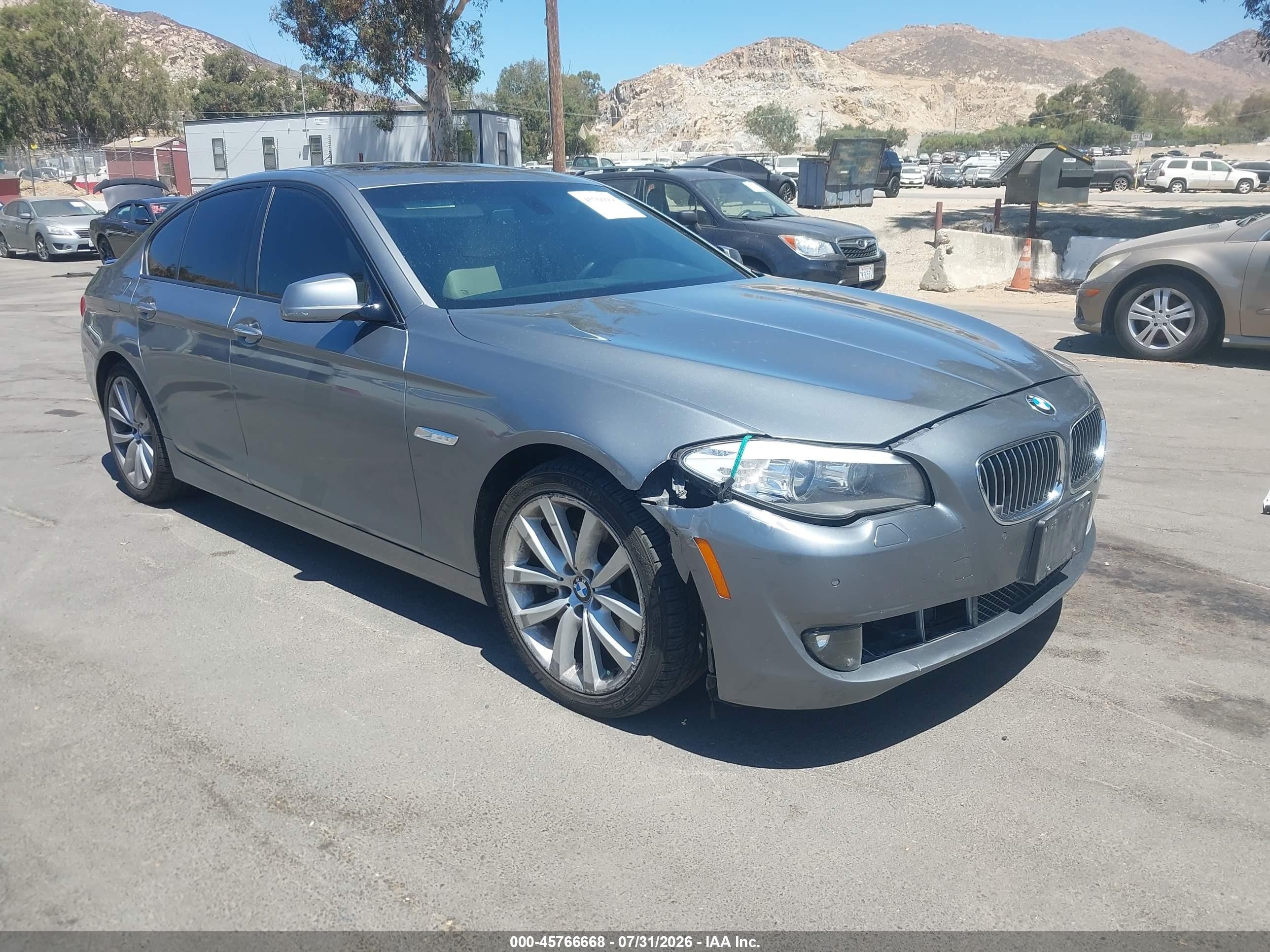 2012 BMW 5 Series 535i, VIN WBAFR7C52CC811122 — Front end