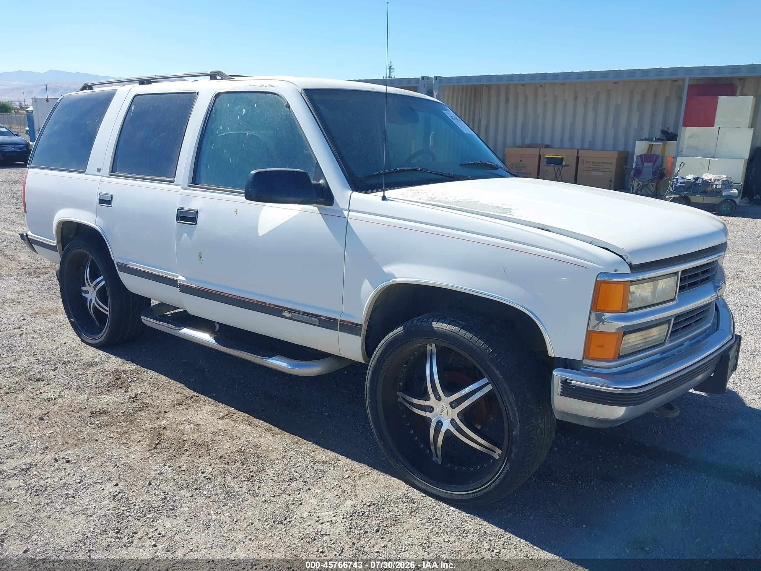 1996 Chevrolet Tahoe, VIN 1GNEK13R1TJ355121 — Normal wear