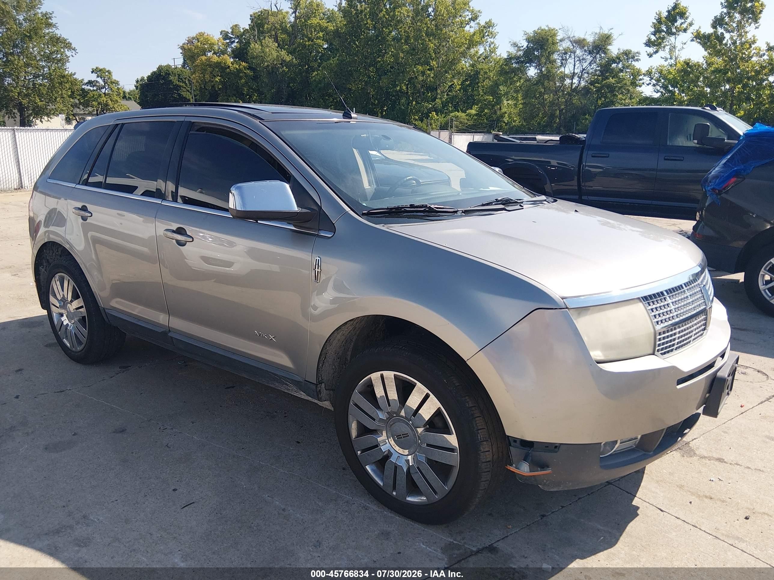 2008 Lincoln MKX, VIN 2LMDU88C98BJ21588 — Normal wear