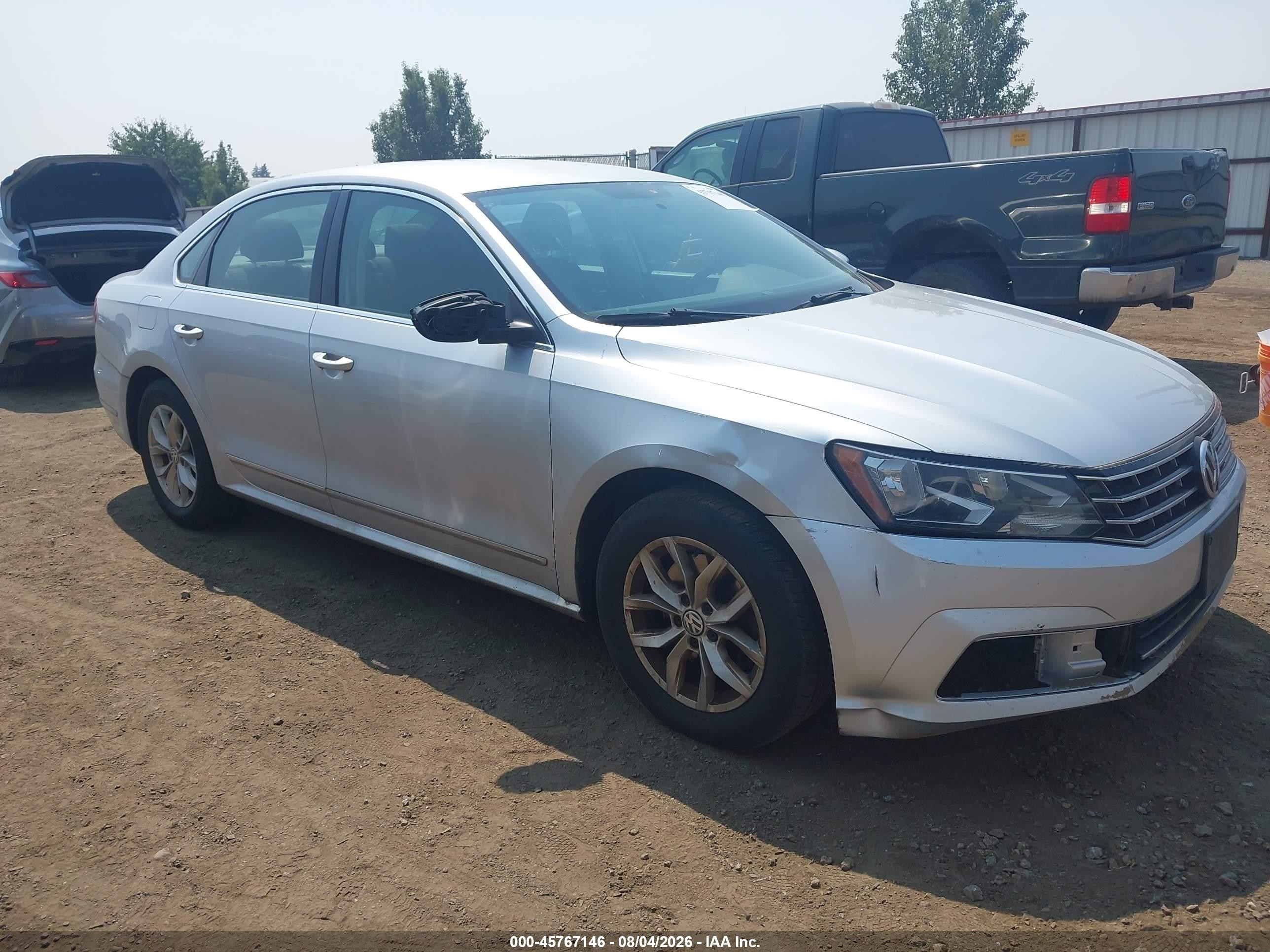 2016 Volkswagen Passat S, VIN 1VWAS7A32GC029442 — Normal wear