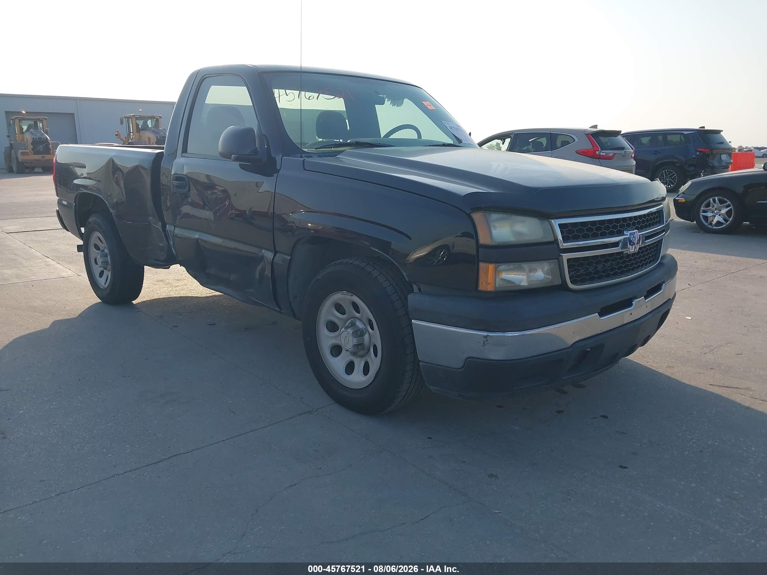2007 Chevrolet Silverado 1500 Work Truck, VIN 3GCEC14X67G165521 — Side