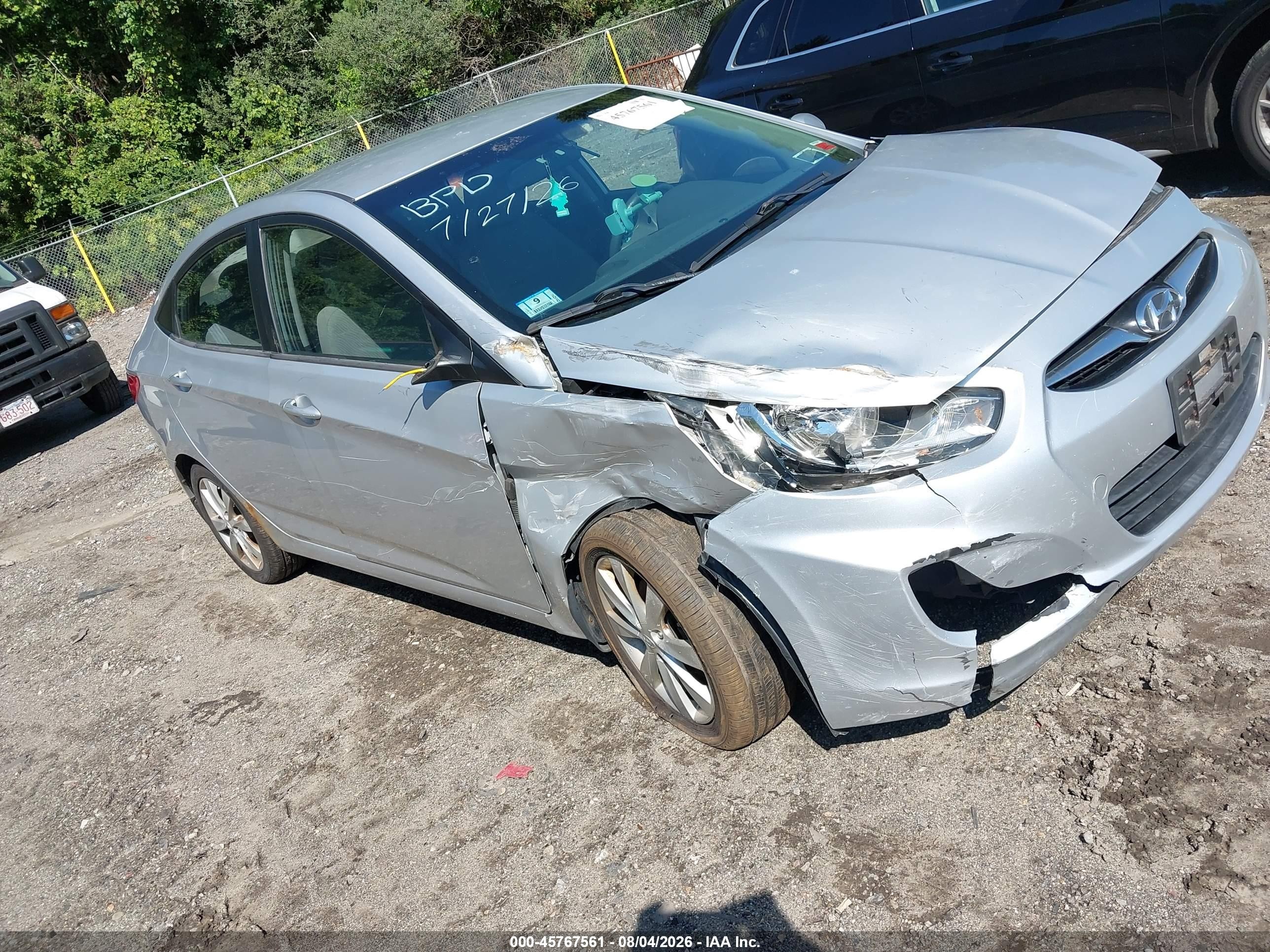 2012 Hyundai Accent GLS, VIN KMHCU4AEXCU160477 — Front end