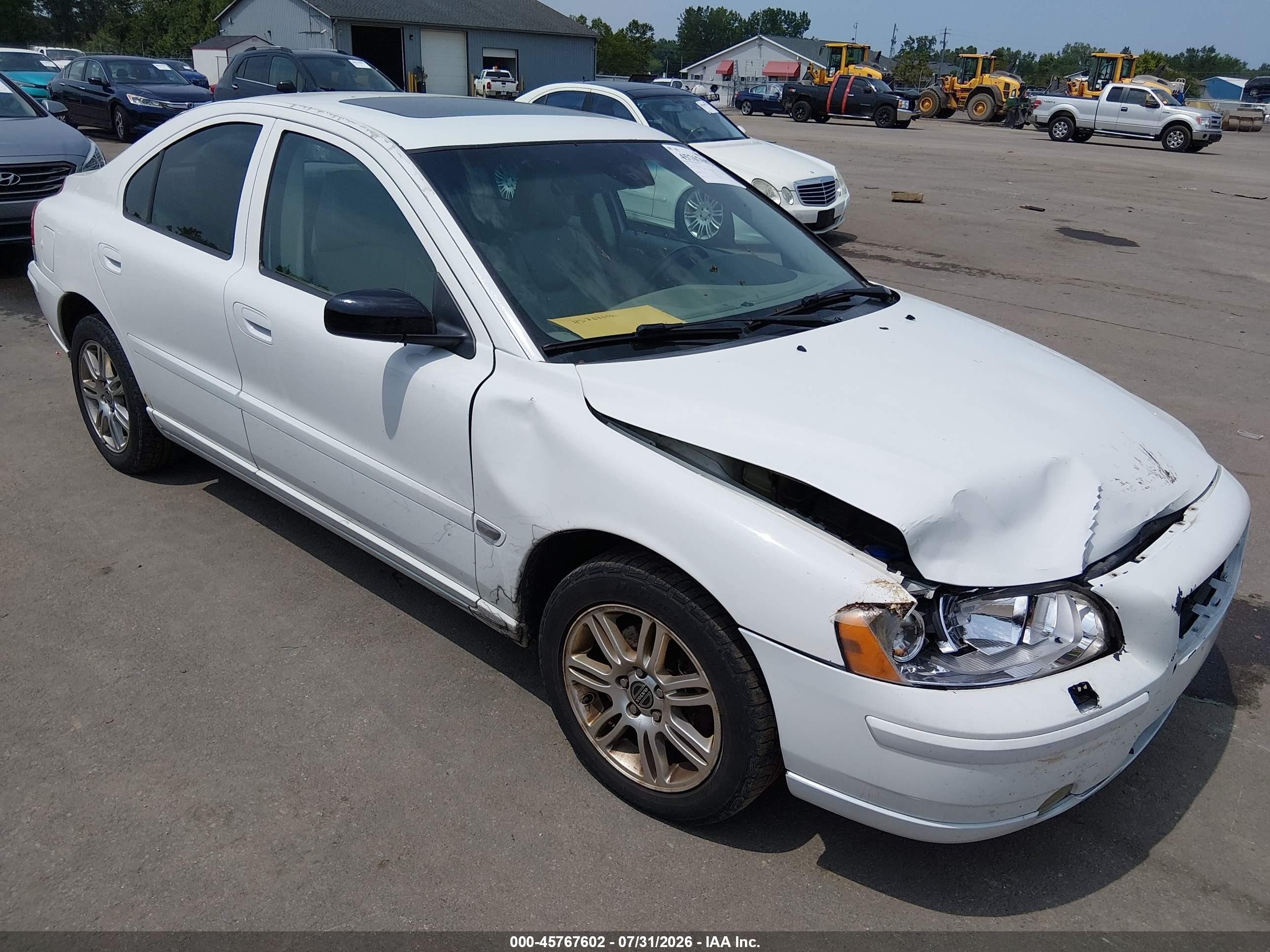2006 Volvo S60 2.5L Turbo, VIN YV1RH592X62525897 — Перед