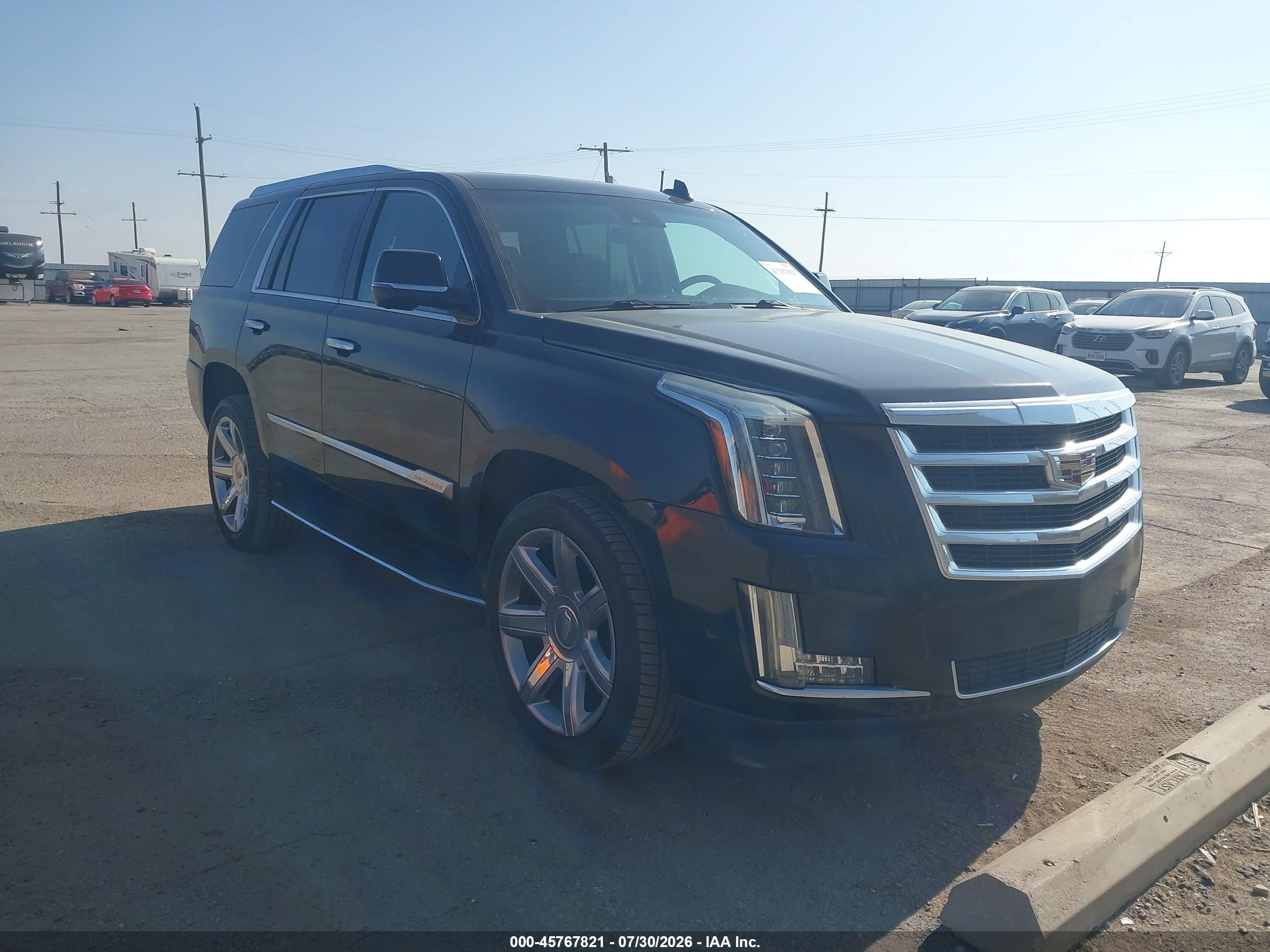 2018 Cadillac Escalade Luxury, VIN 1GYS4BKJXJR238816 — Normal wear