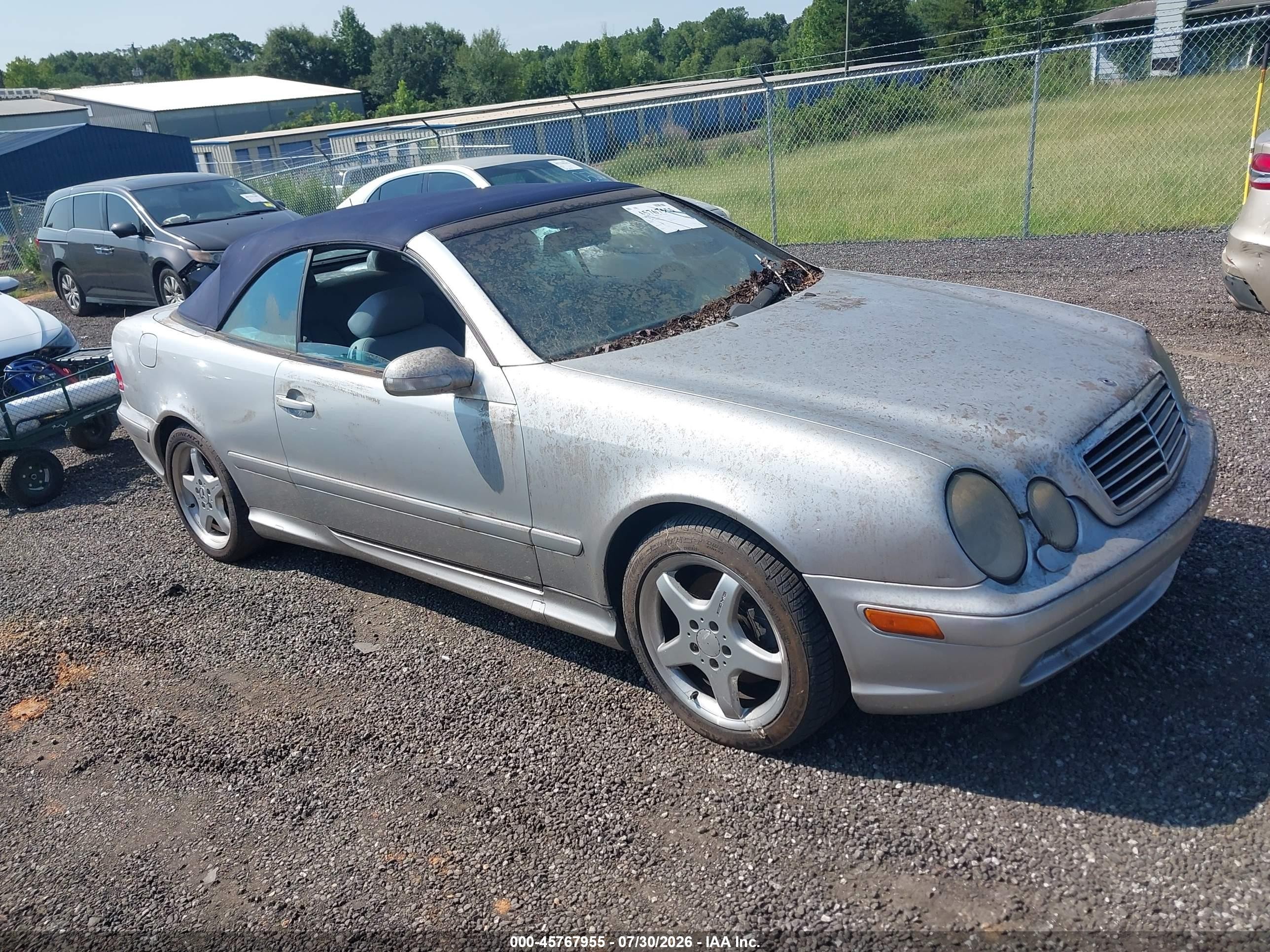 2002 Mercedes-Benz CLK 320/430, VIN WDBLK70G42T103371 — Normal wear