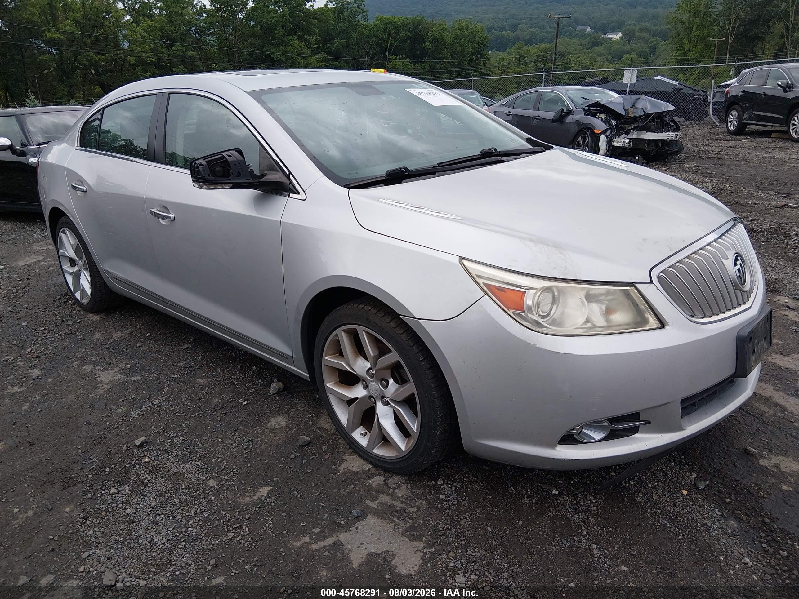 2010 Buick LaCrosse CXS, VIN 1G4GE5GV2AF309980 — Normal wear