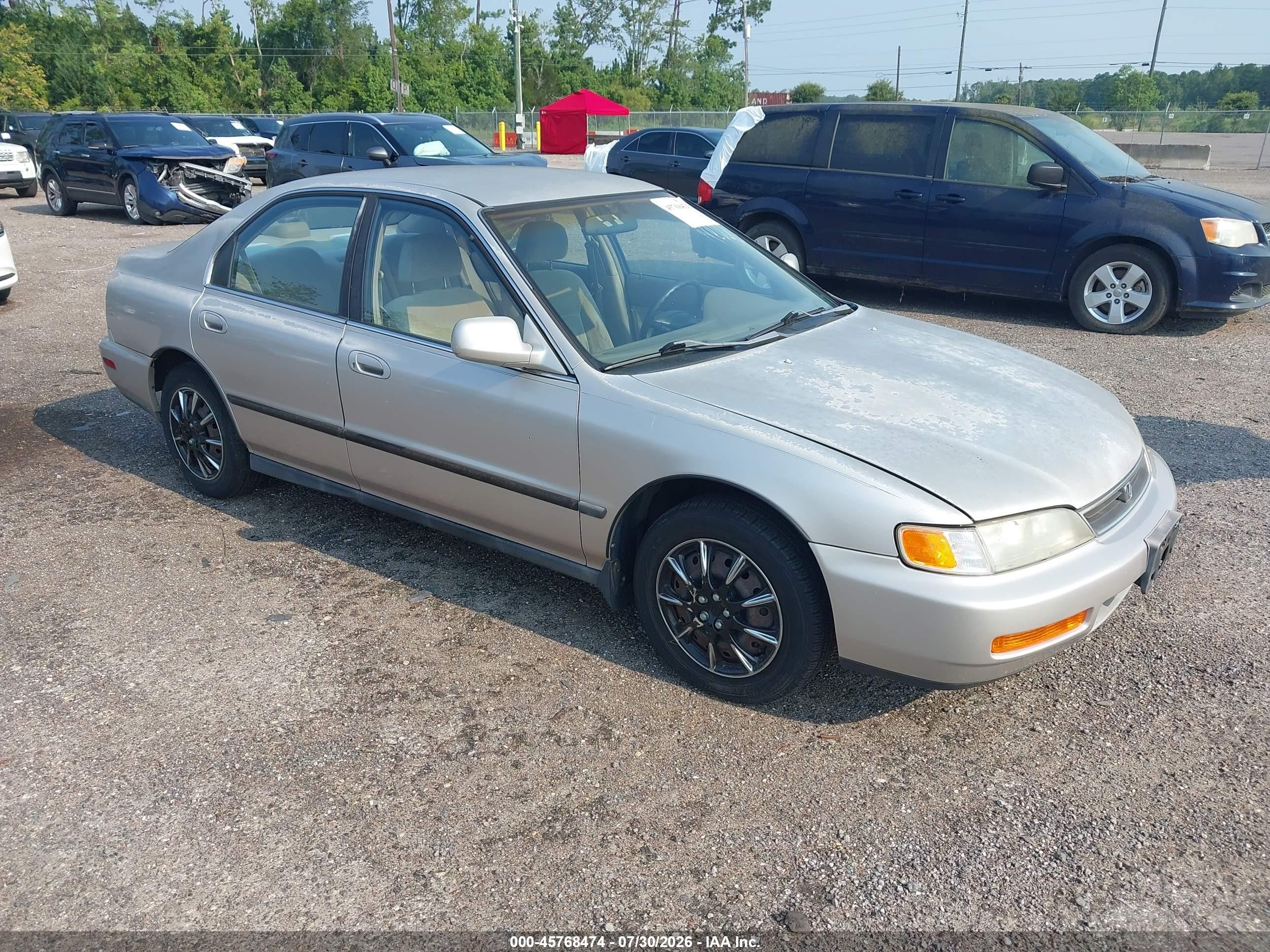 1997 Honda Accord LX, VIN 1HGCD5638VA140817 — Обычный износ