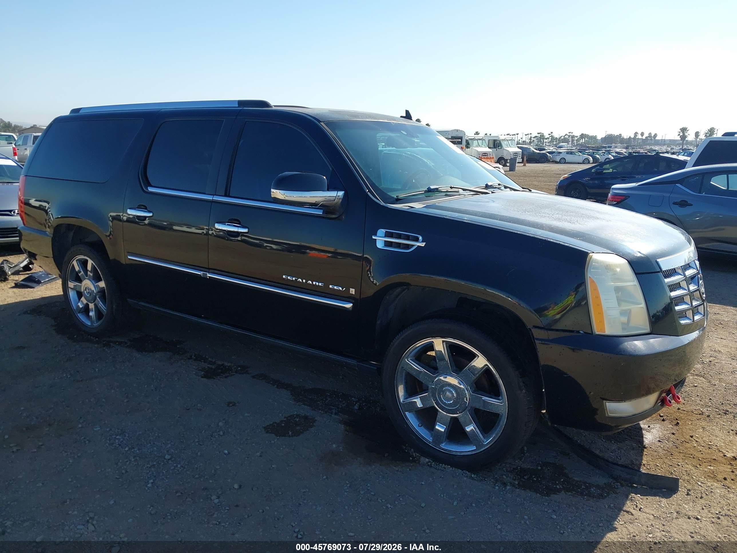 2007 Cadillac Escalade ESV, VIN 1GYFK66817R421200 — Normal wear
