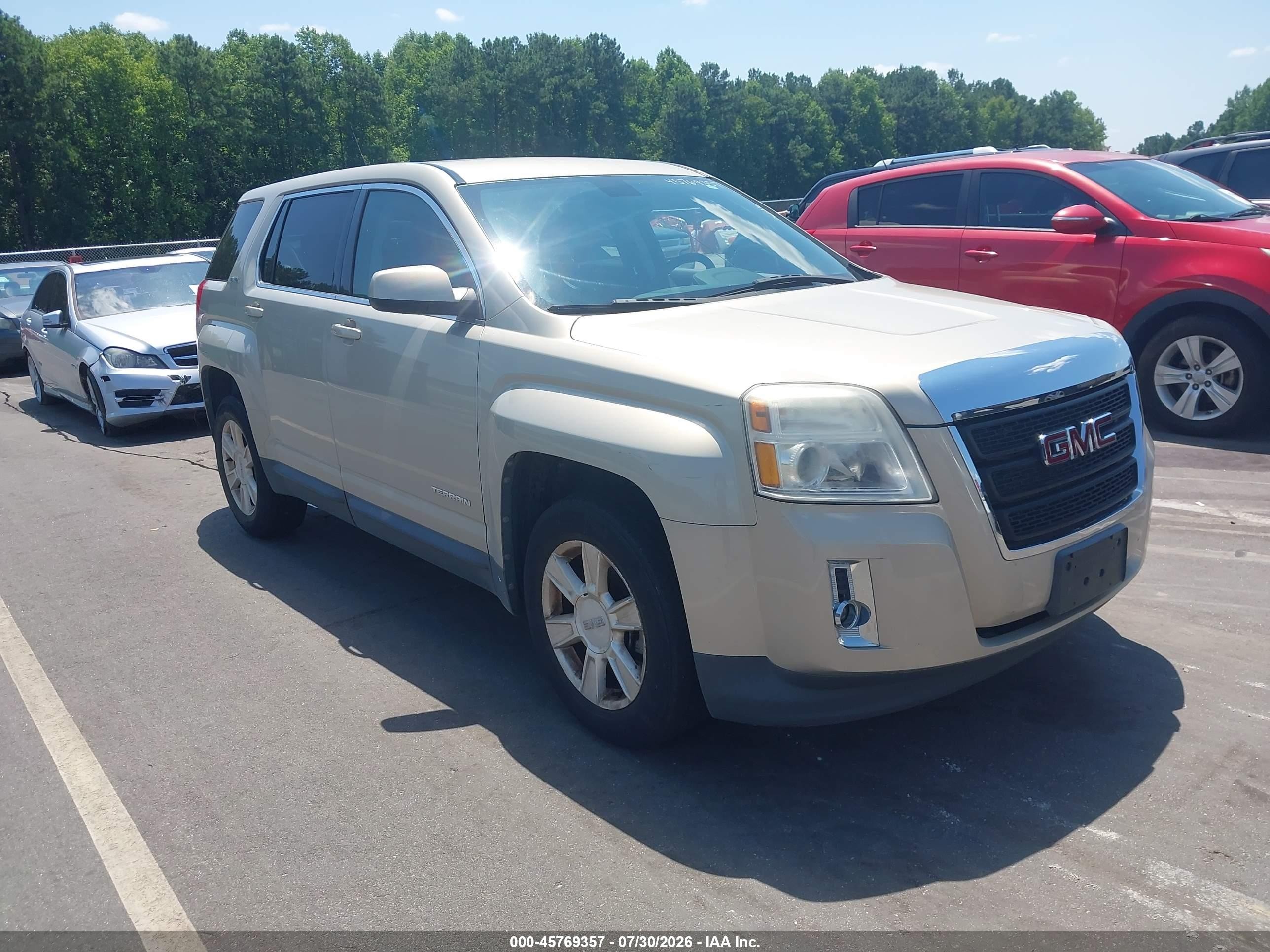 2011 GMC Terrain SLE-1, VIN 2CTFLREC2B6357445 — Normal wear