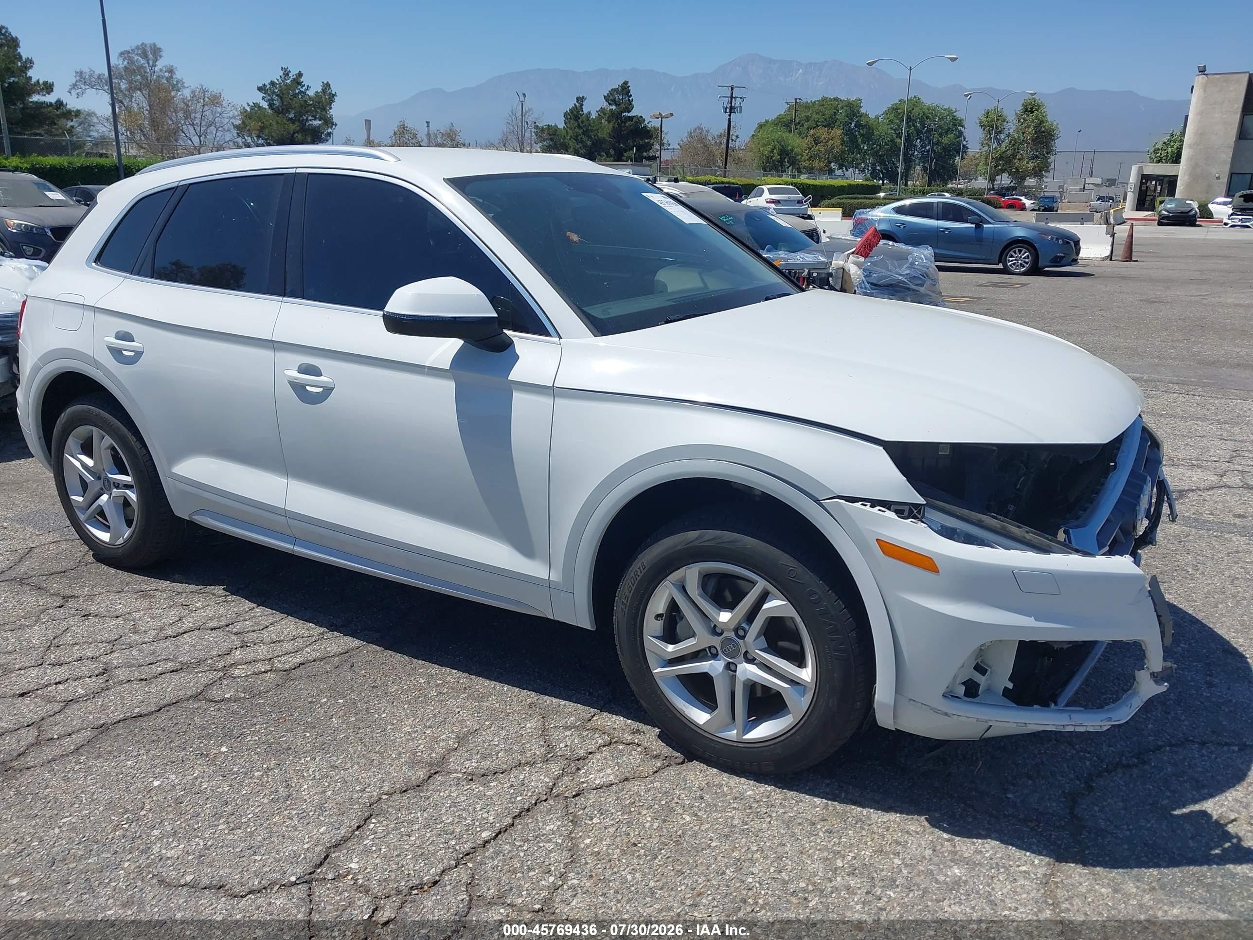 2019 Audi Q5 Premium, VIN WA1ANAFY3K2126315 — Front end