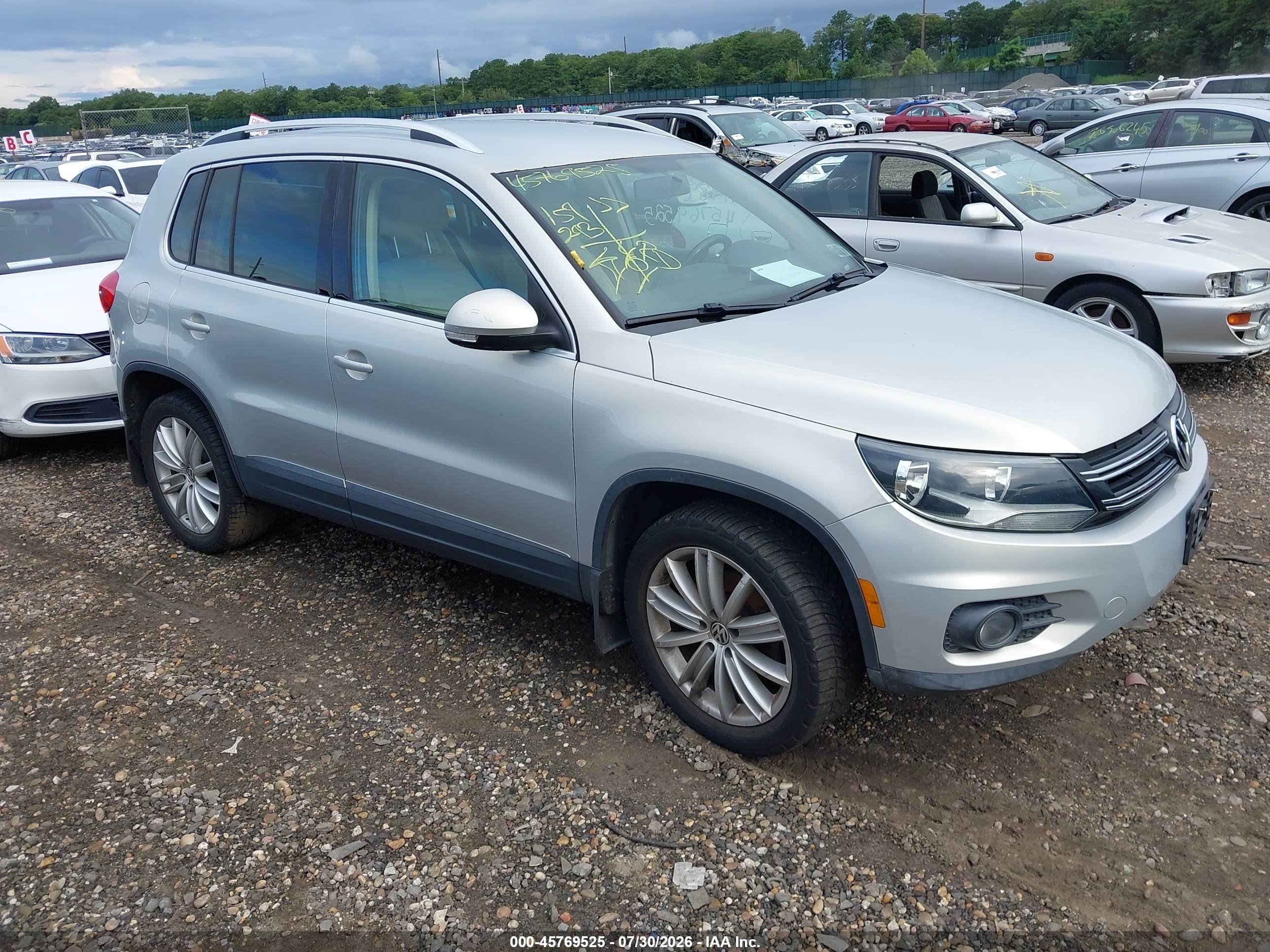 2012 Volkswagen Tiguan S, VIN WVGAV7AX8CW522544 — Обычный износ