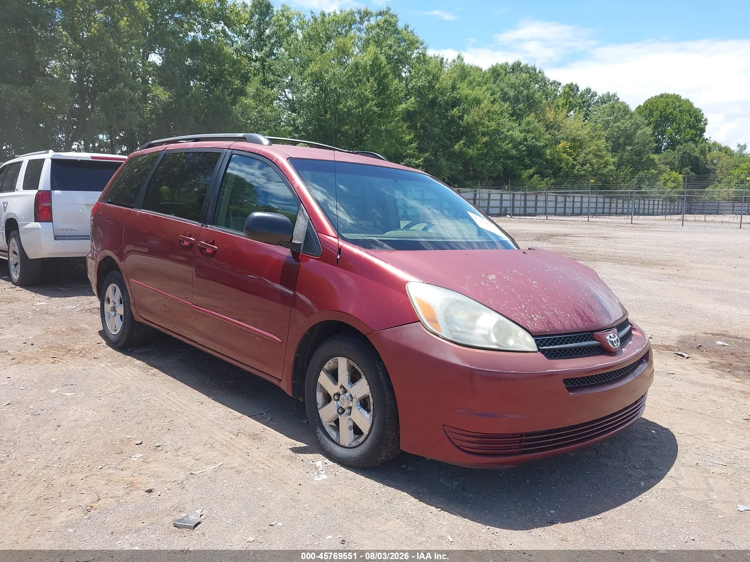 2005 Toyota Sienna LE, VIN 5TDZA23C75S376592 — Normal wear