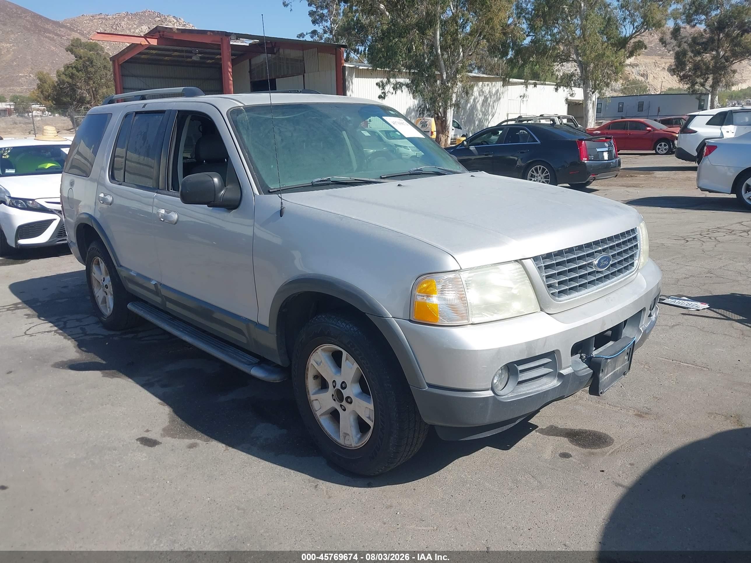 2003 Ford Explorer XLT, VIN 1FMZU63K63ZA45211 — Normal wear