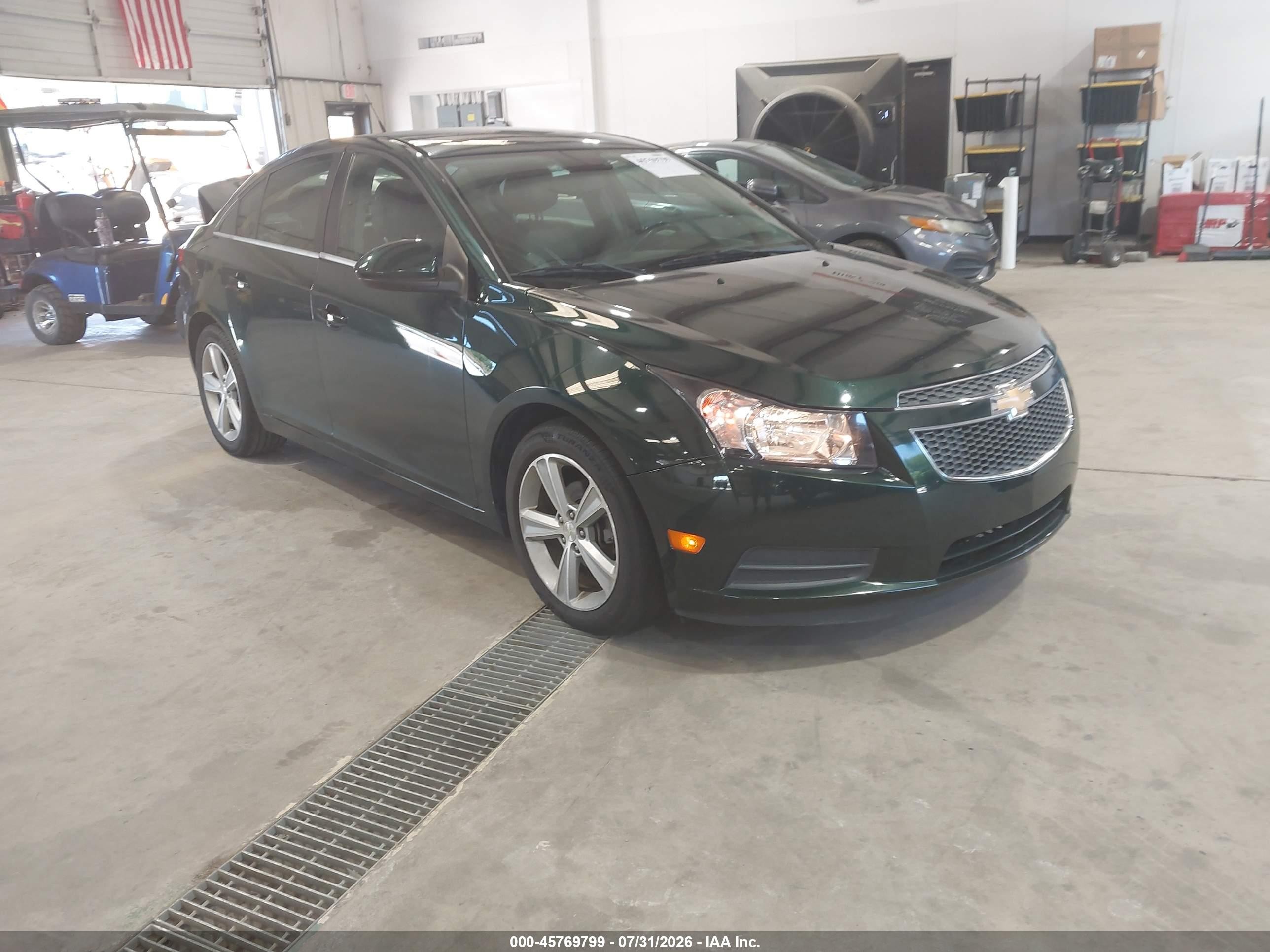 2014 Chevrolet Cruze 2LT, VIN 1G1PE5SB3E7373262 — Normal wear