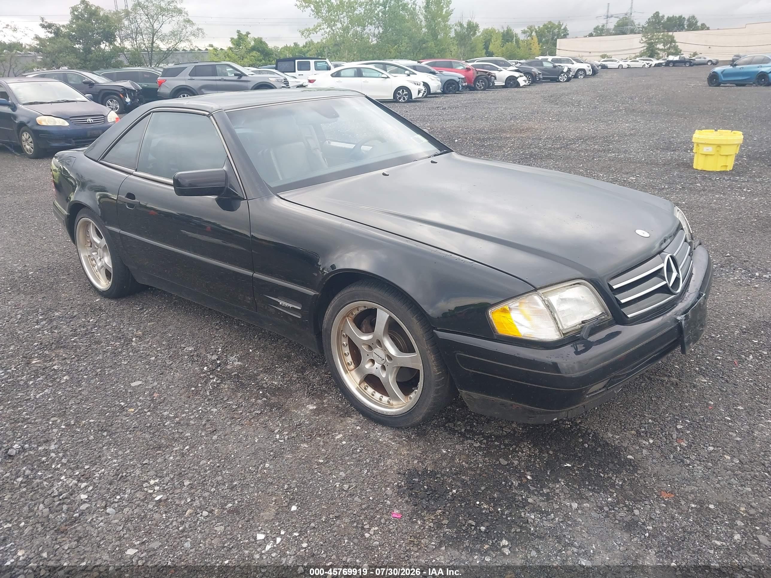 1997 Mercedes-Benz SL 500, VIN WDBFA67F1VF142221 — Normal wear